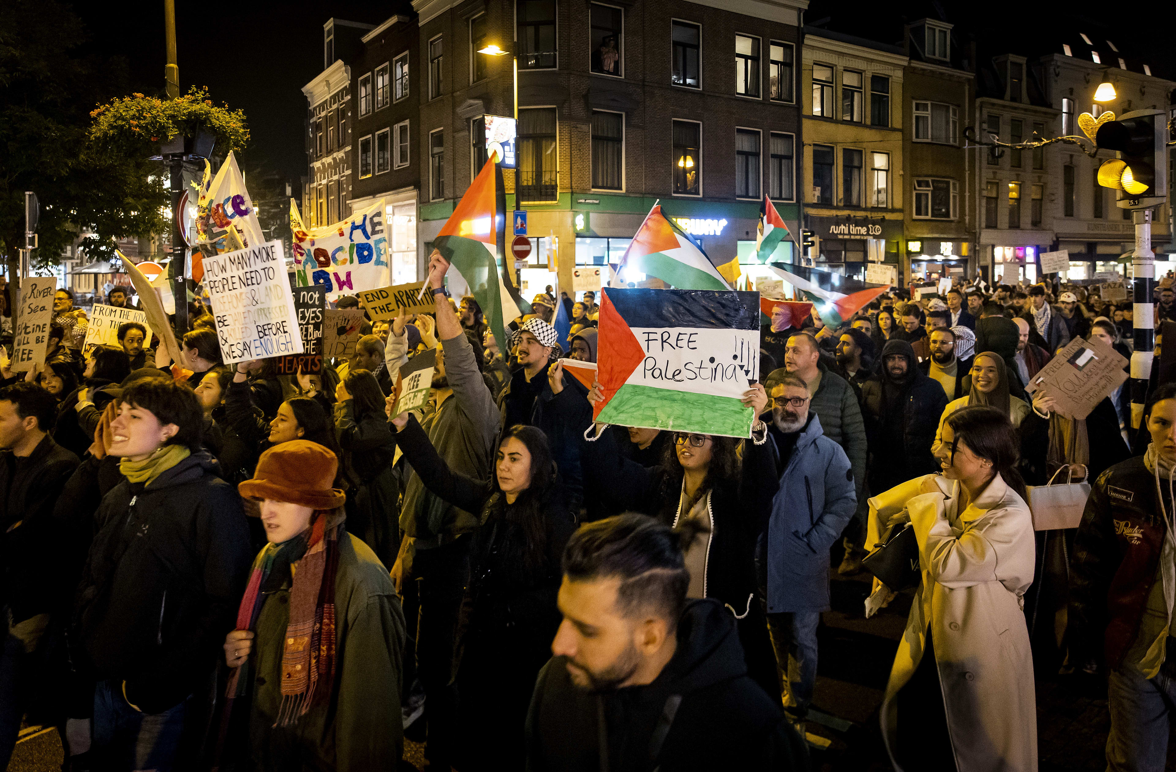 'Taliban-vlag bij pro-Palestijnse mars in Utrecht'