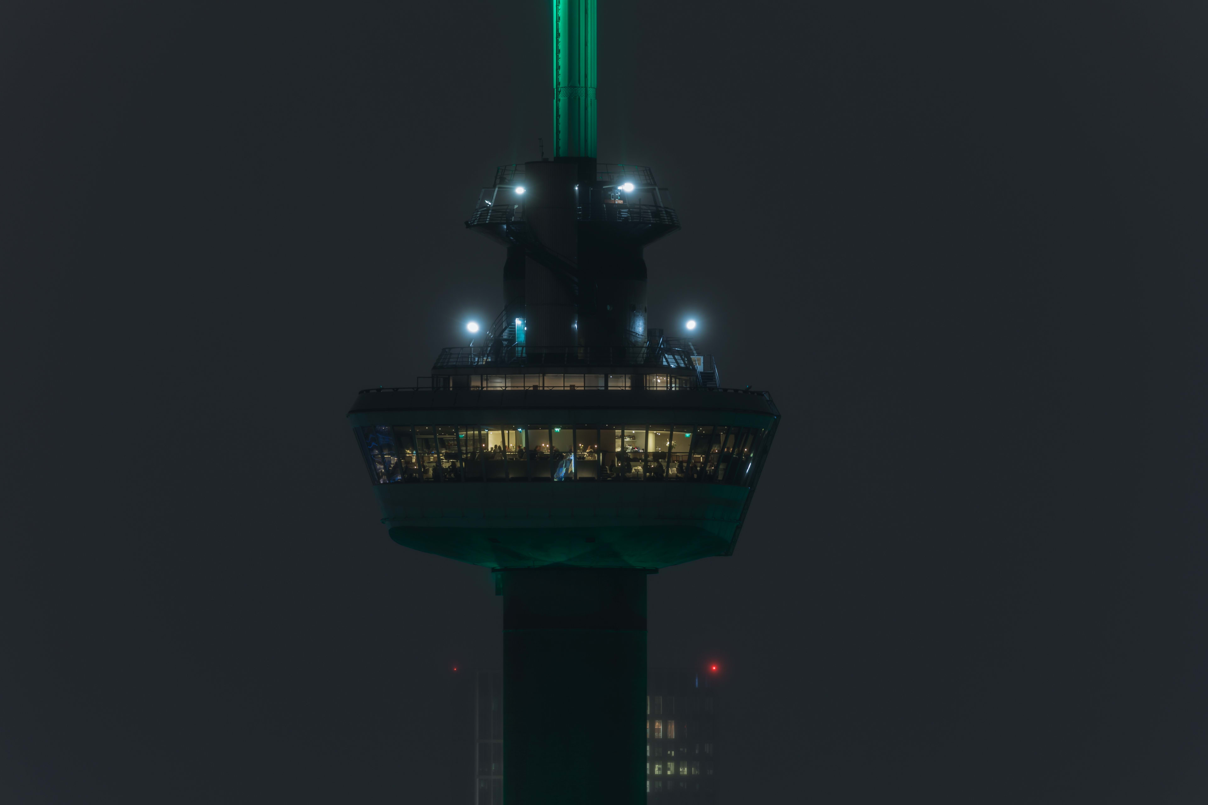 Palestijnse vlag geprojecteerd op Euromast in Rotterdam