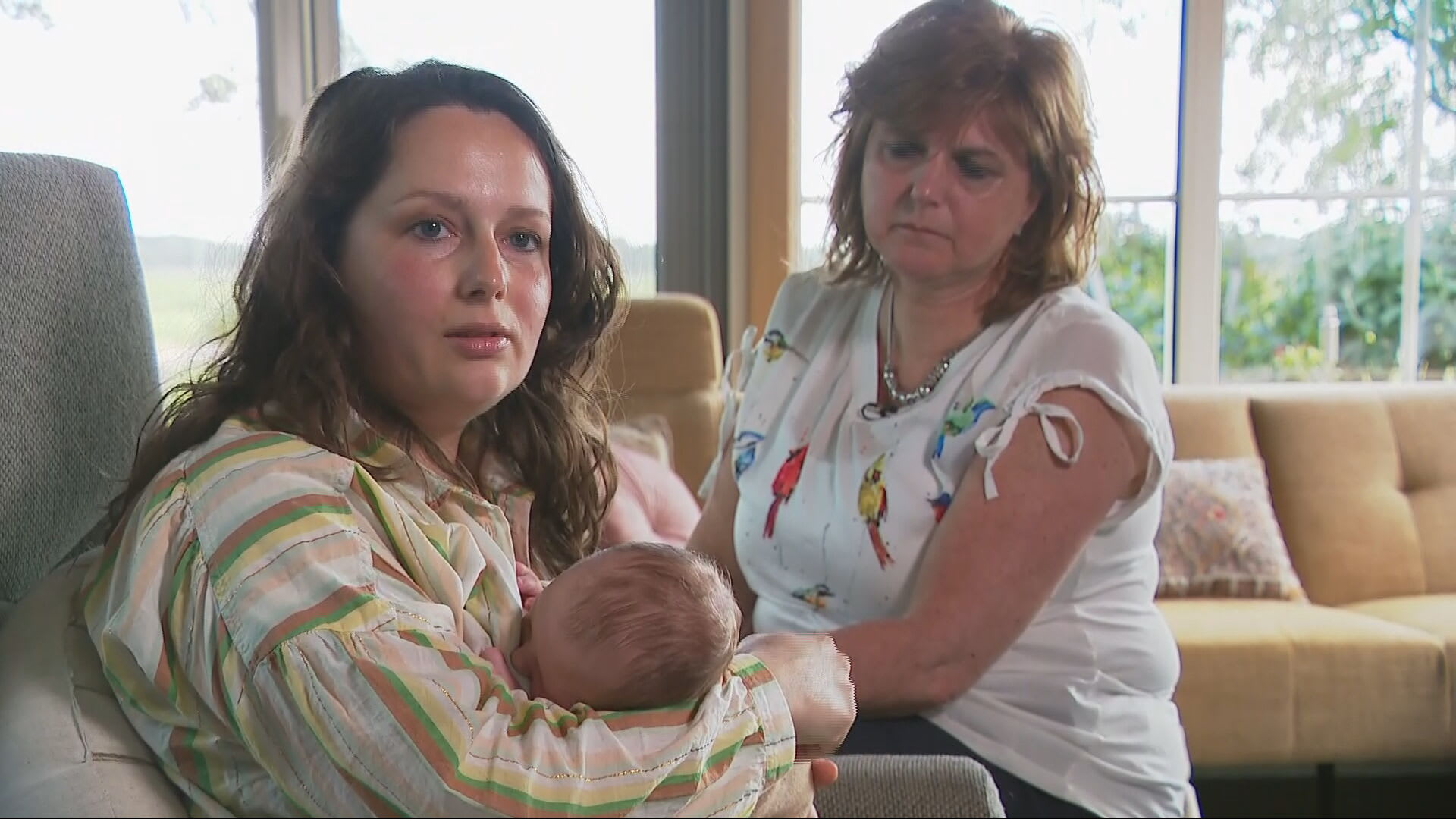 Onzekerheid of pijn: steeds minder kersverse moeders kiezen voor borstvoeding