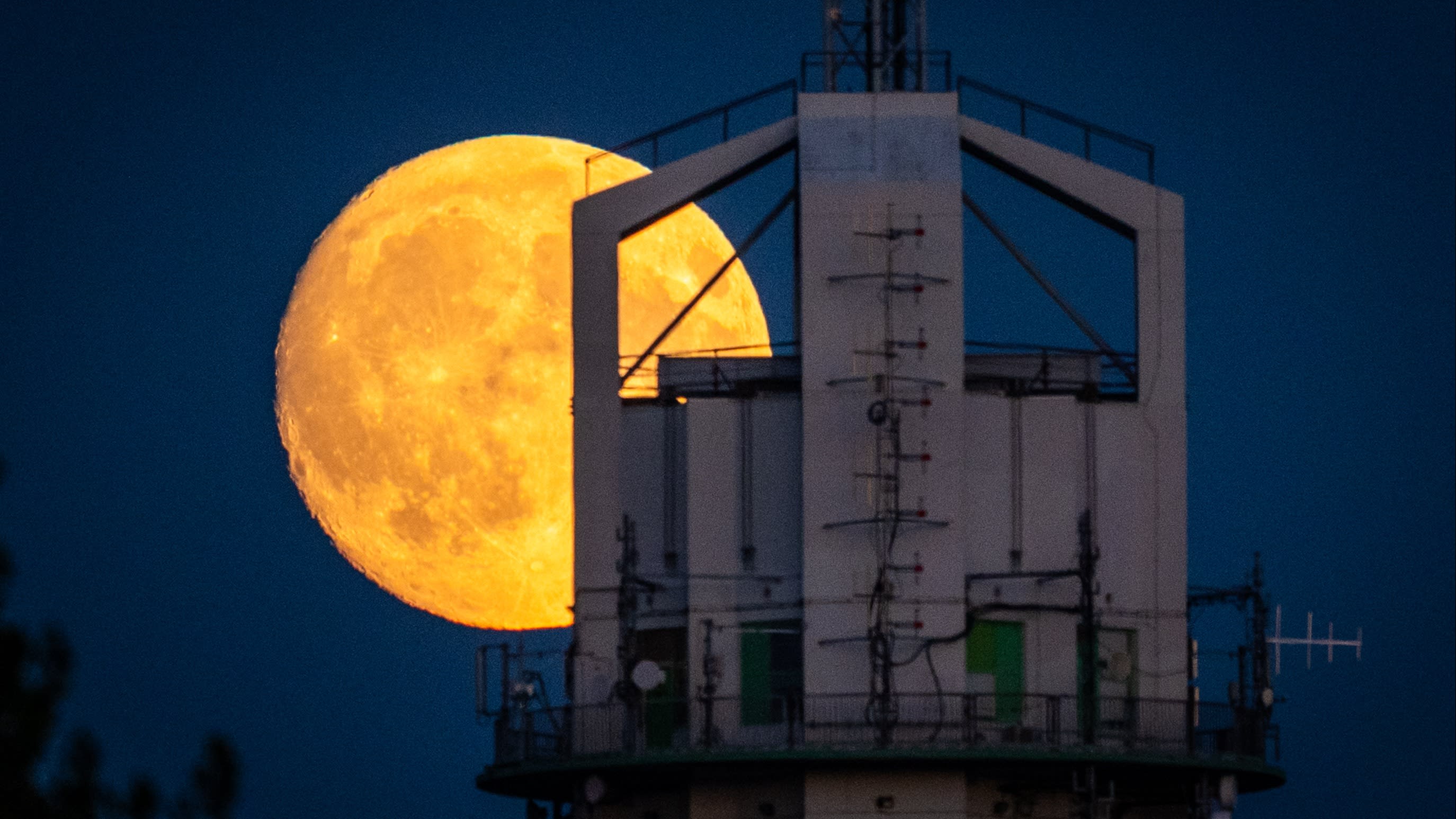 Bijzonder maan-fenomeen komende dagen te zien in Nederland, volgende keer pas in 2043