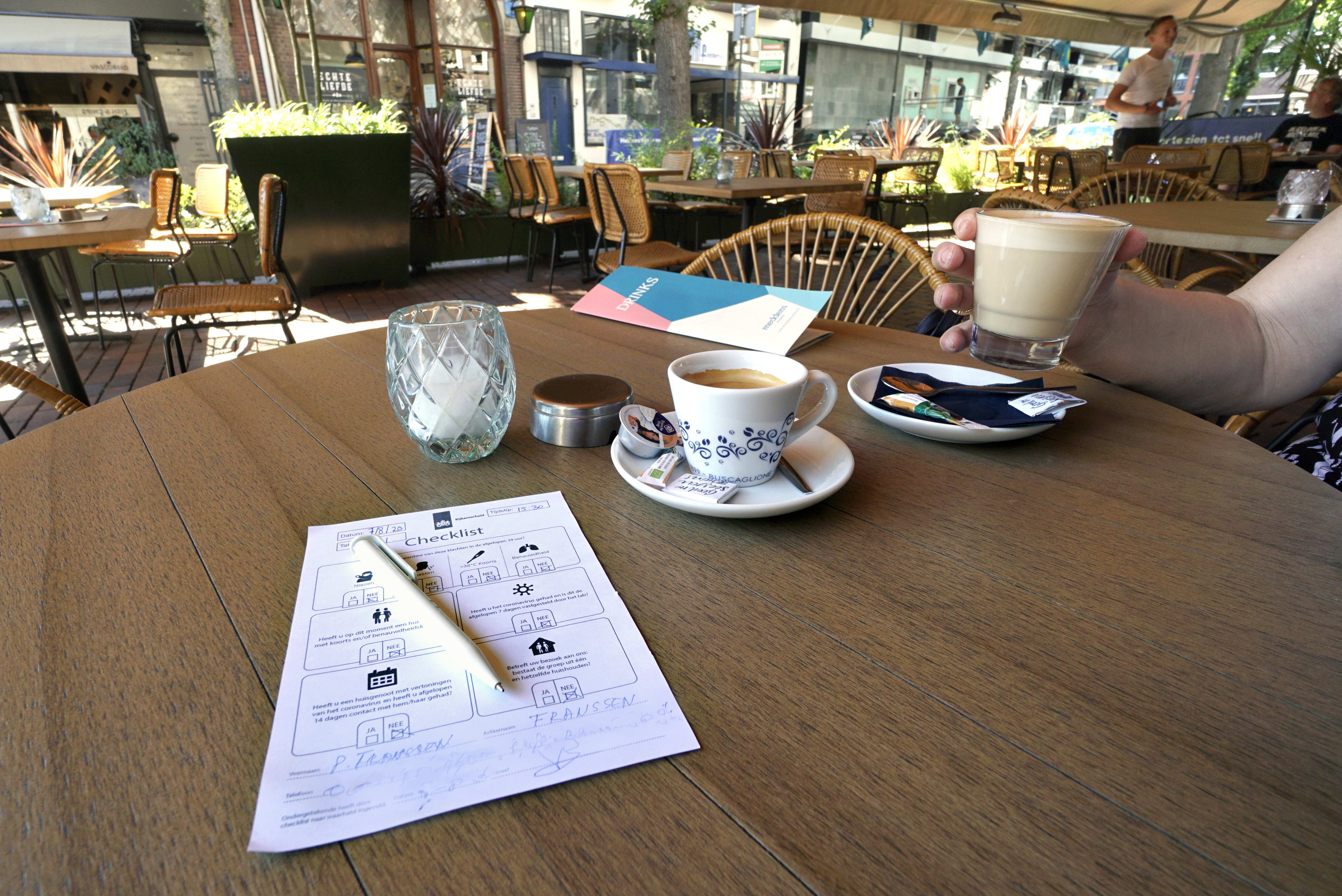 Vier op vijf mensen vindt delen van contactgegevens in horeca prima