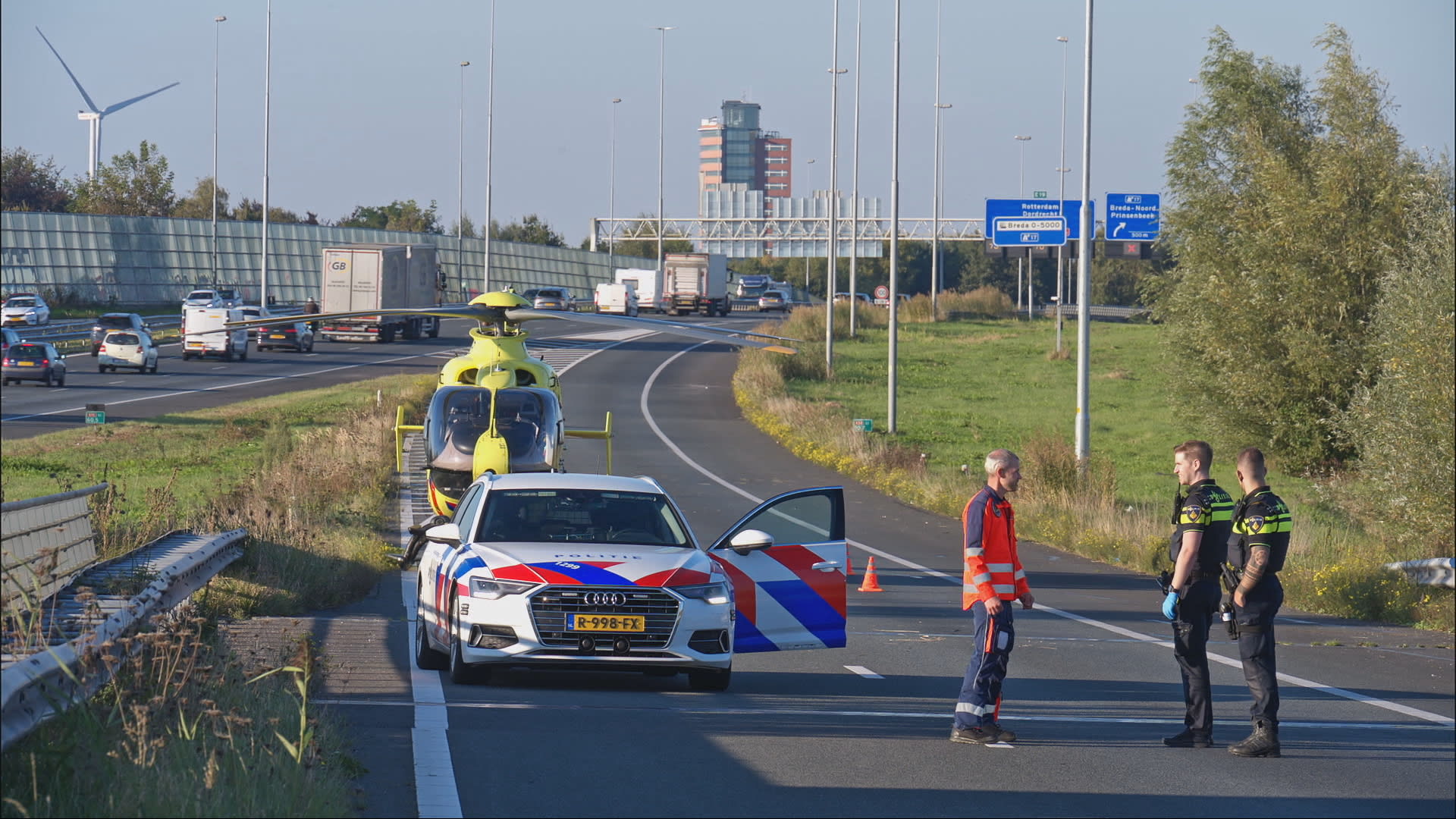 Twee motorrijders zwaargewond na ongeluk op A58 bij Breda