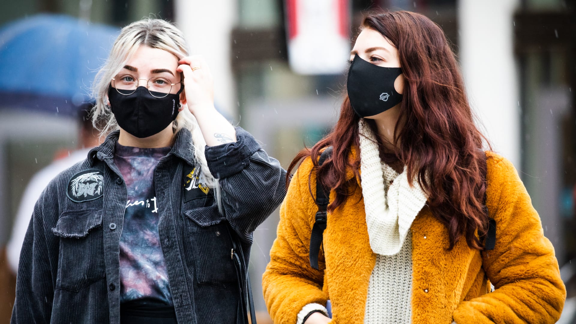'Te veel onzekerheden om mondkapjesplicht te schrappen'