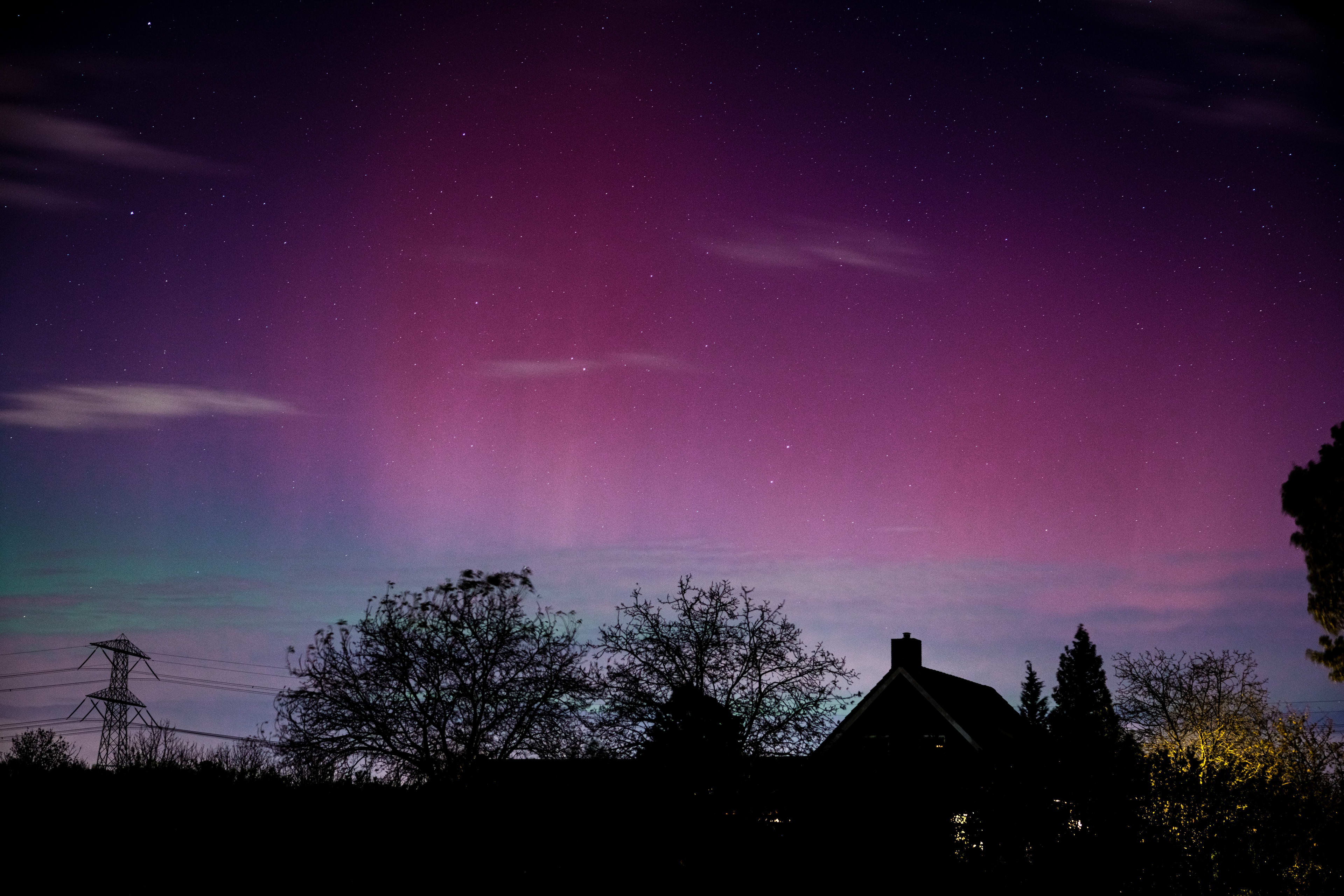 Opnieuw spectaculaire beelden: noorderlicht laat zich weer zien in Nederland