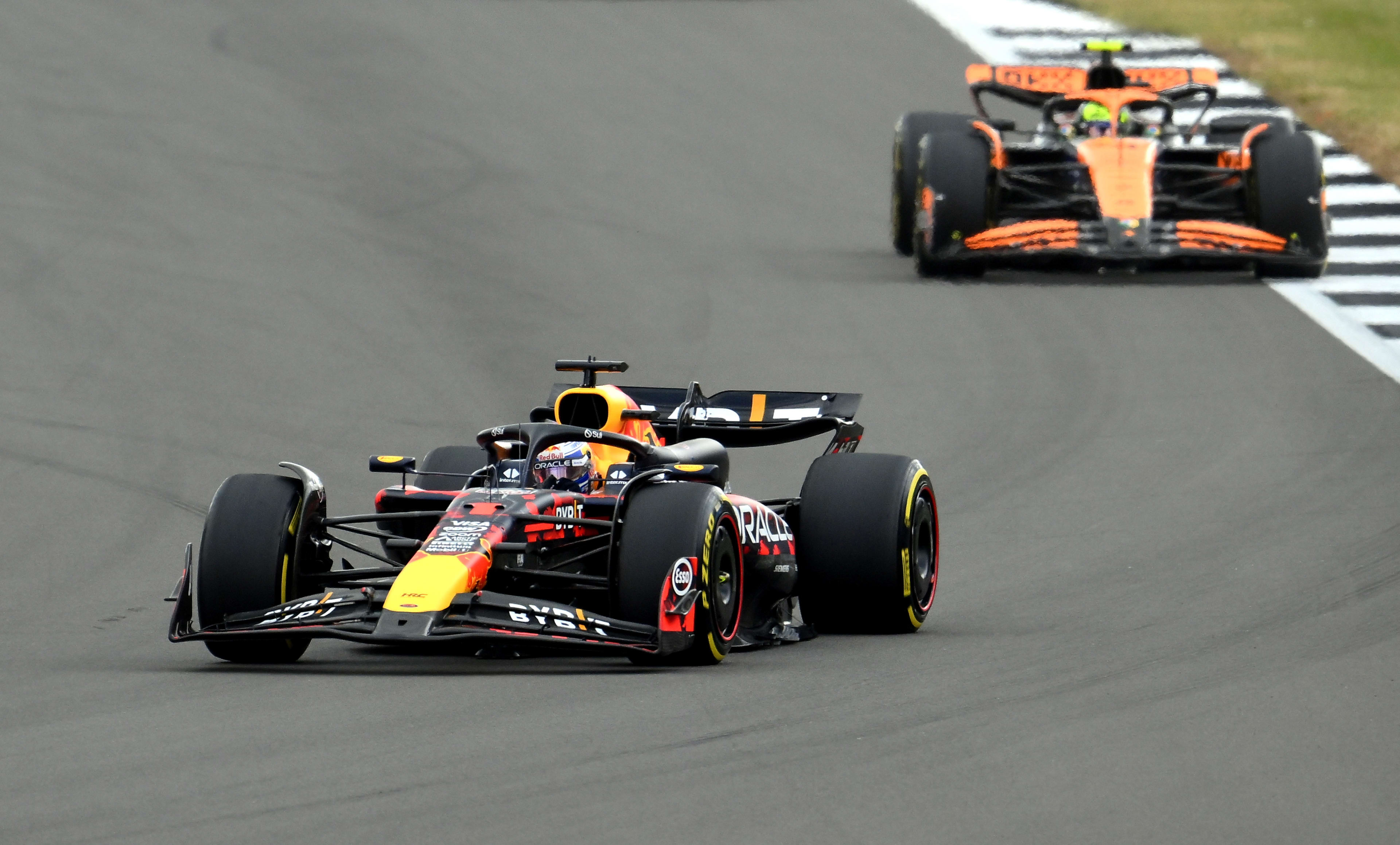 Verstappen vecht zich naar tweede plek in GP van Groot-Brittannië