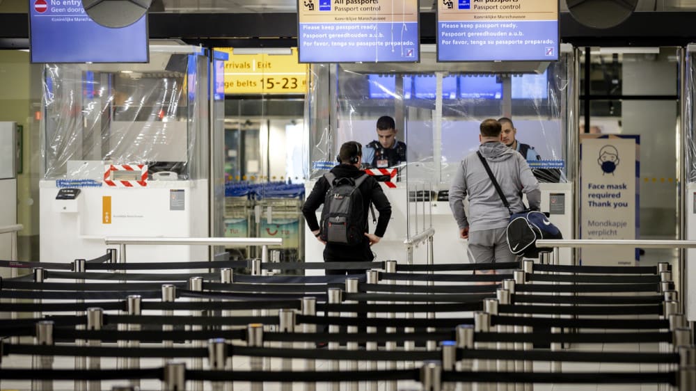 Nederland stelt nu ook vliegverbod in voor passagiersvluchten uit Zuid-Afrika