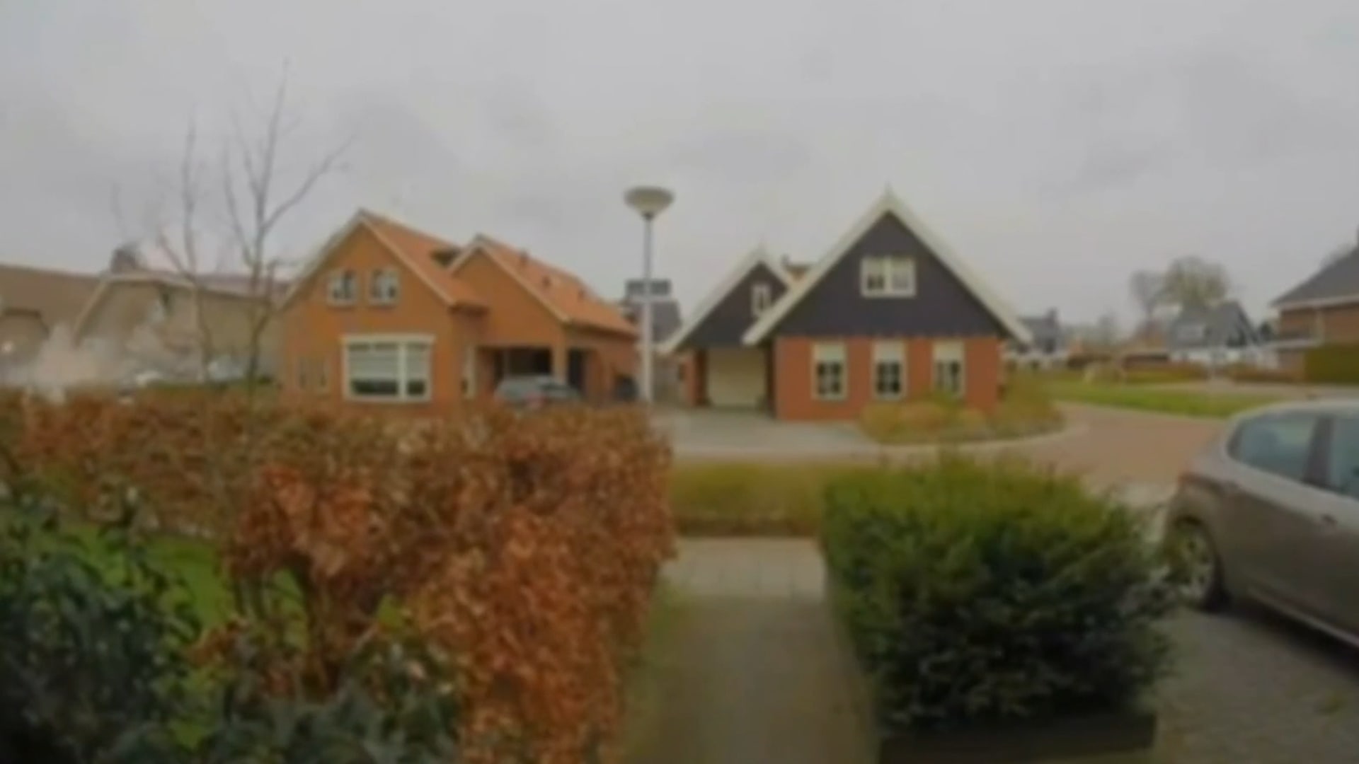 Bizarre video toont hoe huis Oldenzaal in enkele tellen instort
