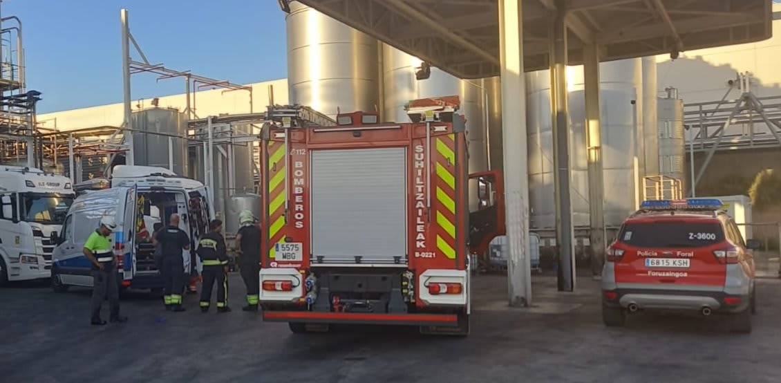 Trucker uit Oss krijgt hete chemicaliën over zich heen tijdens klus in Spanje