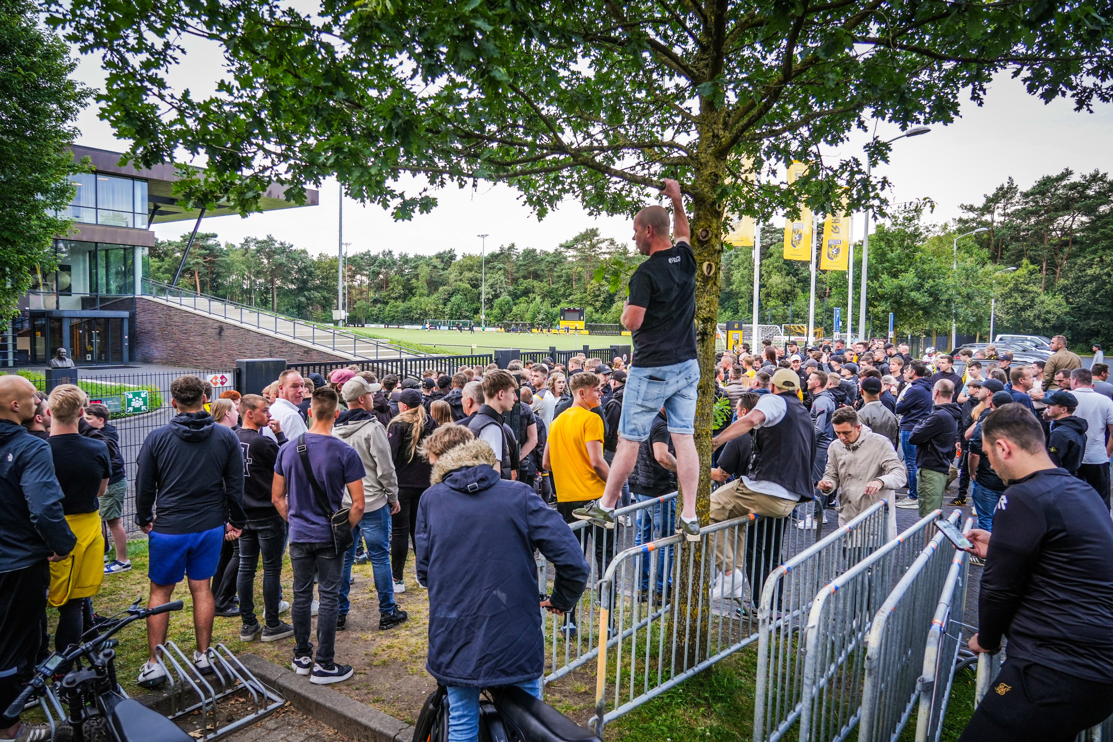 Investeerder geeft Vitesse tóch niet op: 'Deal met schuldeiser rond'