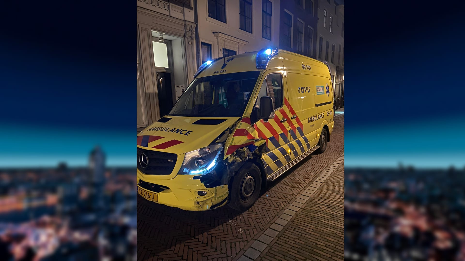 Ambulance gestolen in Utrecht, dader ramt meerdere auto's