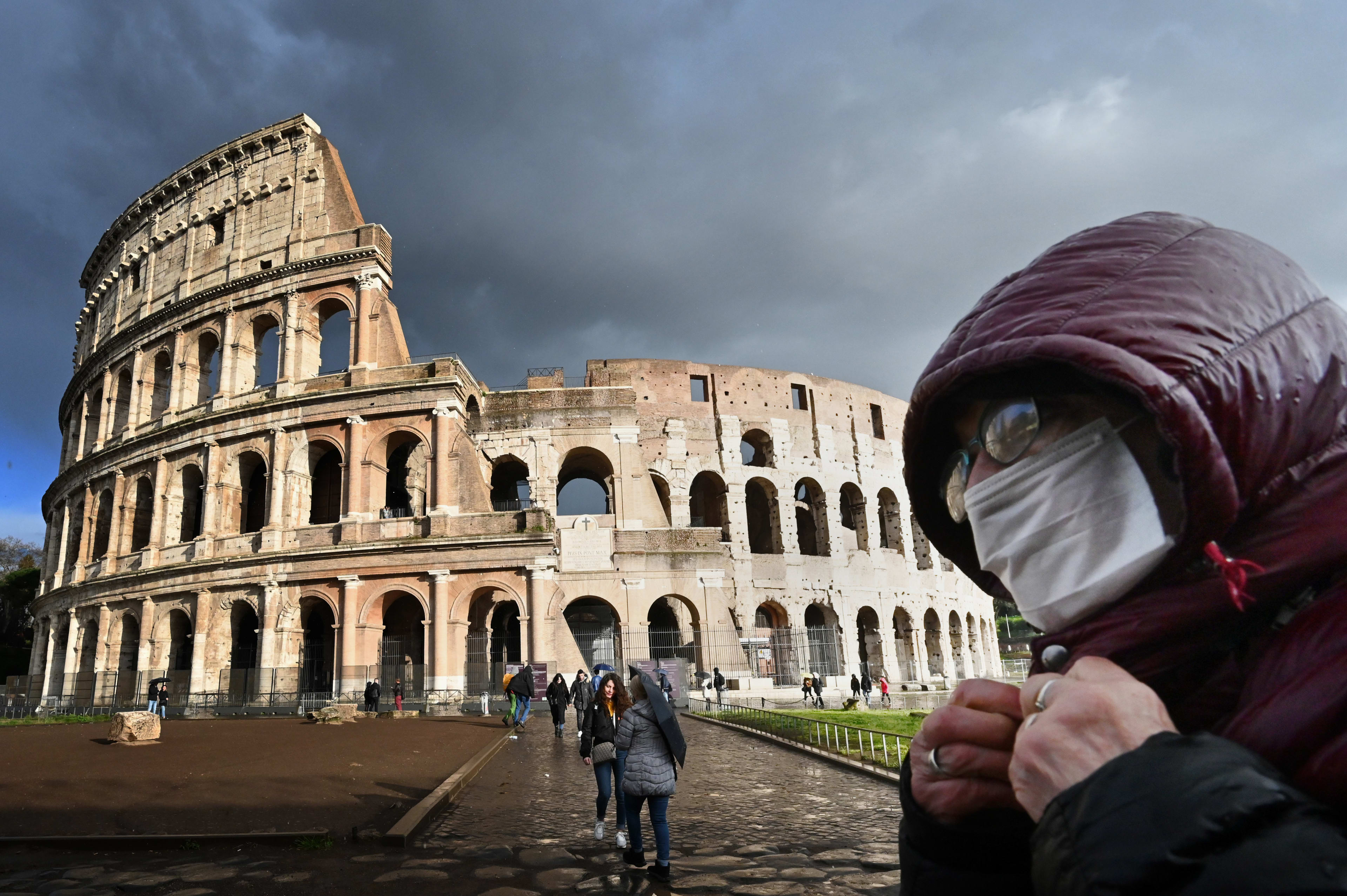 Noodgreep in Italië: 16 miljoen mensen in quarantaine, restaurants en musea dicht