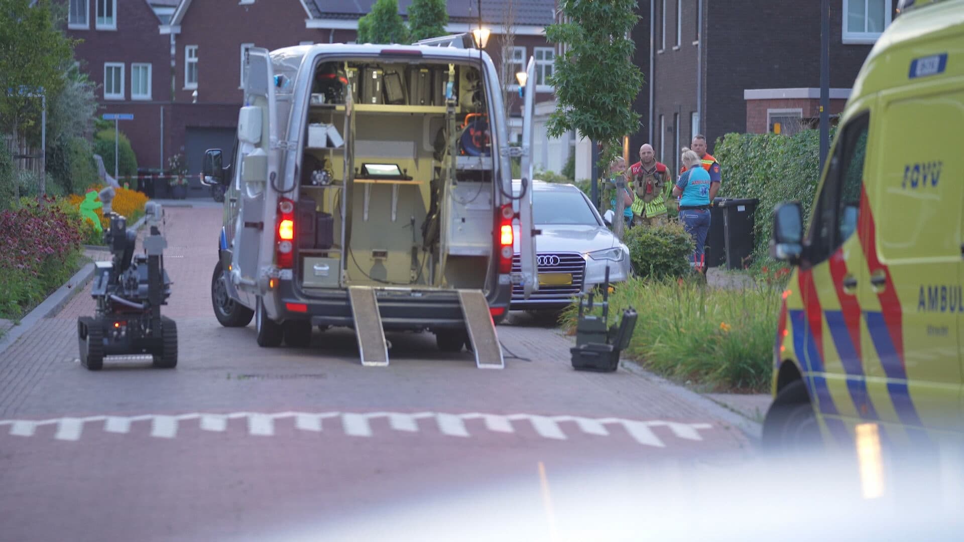 Woonwijk Vinkeveen afgesloten om mogelijk explosief