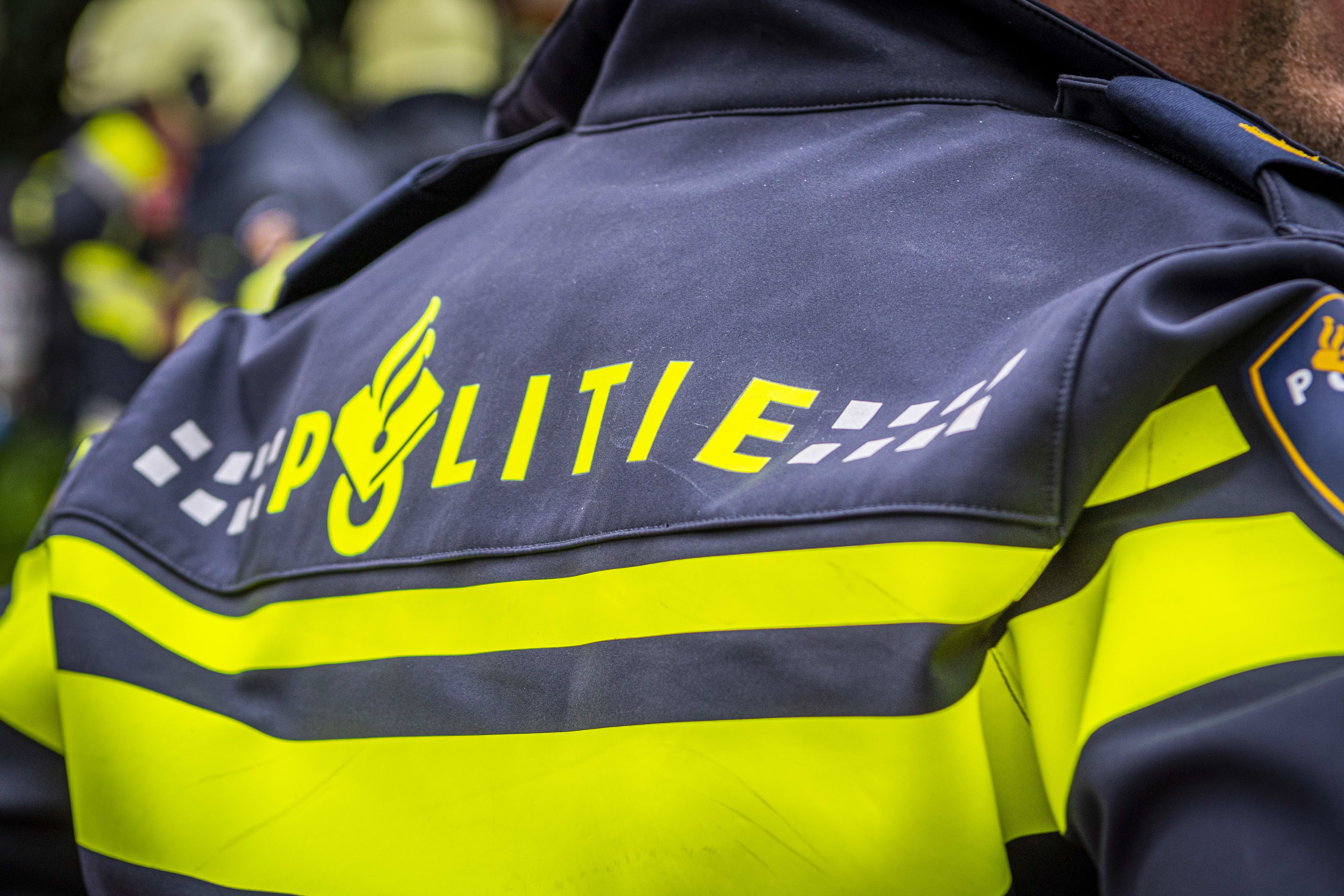 Mannen mishandelen agent in centrum Den Haag: 'Hij kreeg geen adem meer'