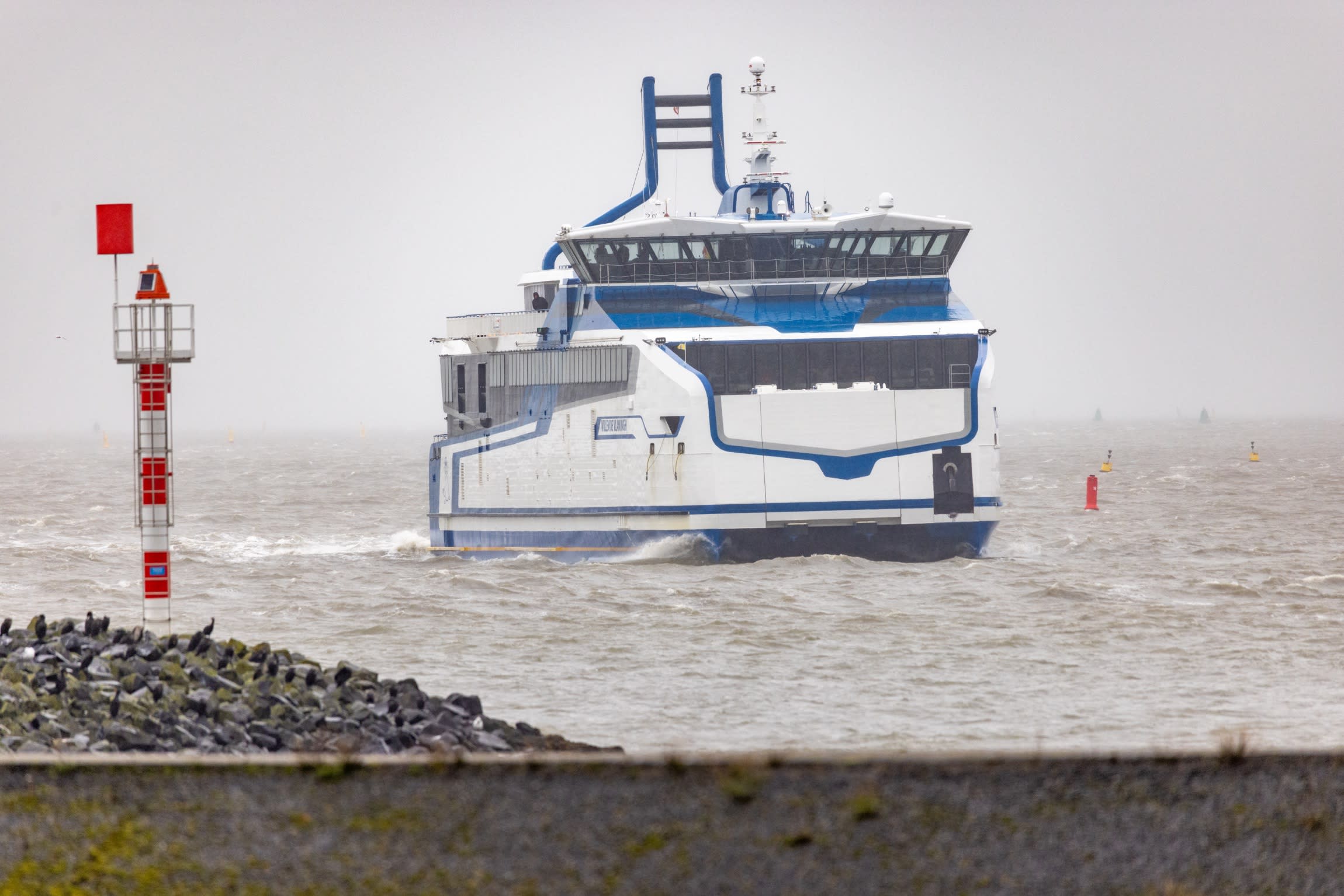 Veerboten naar Waddeneilanden vallen uit door extreem laag water