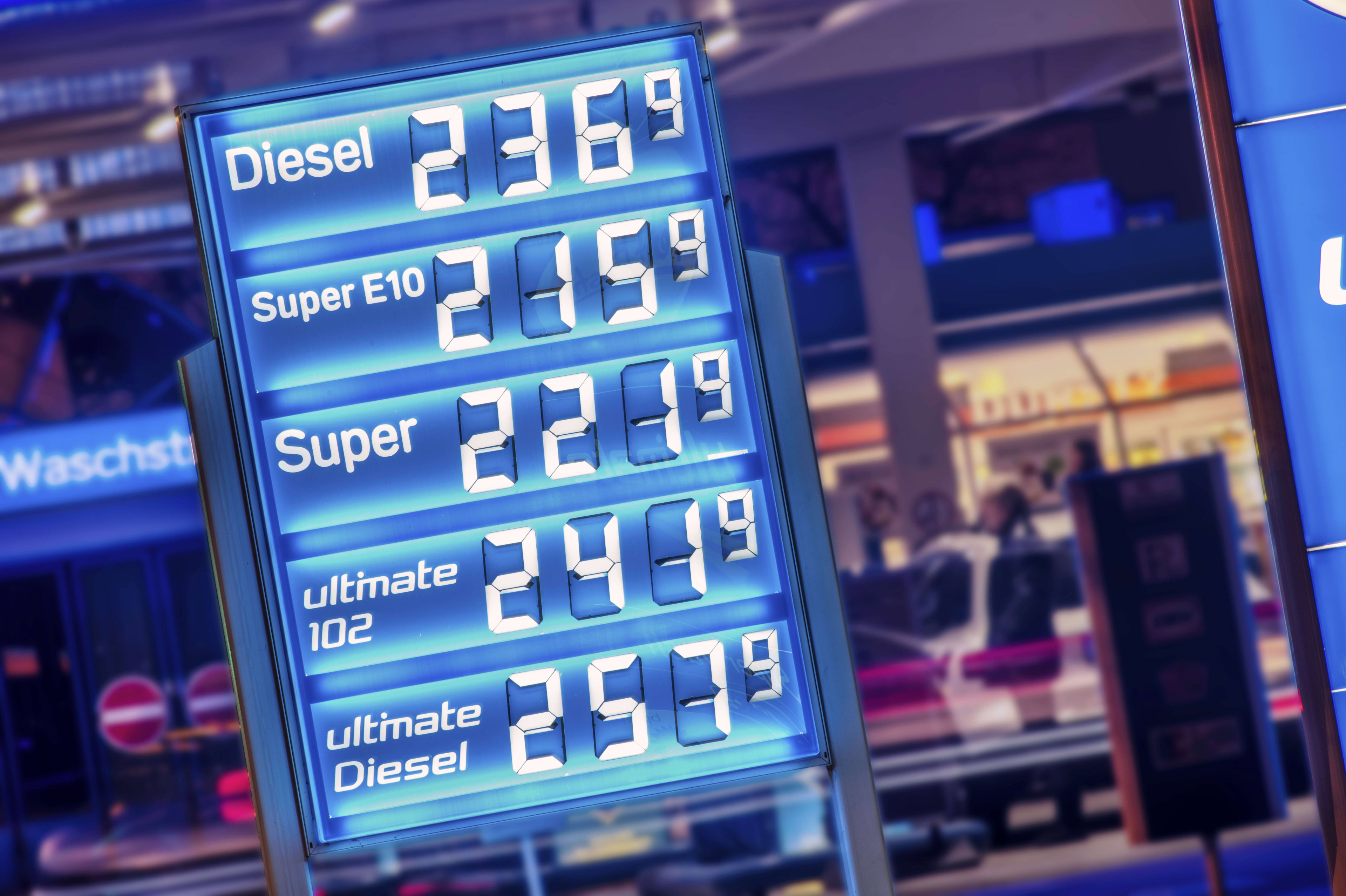 Benzineprijs aan pomp naar 2,20 euro, en 'gaat verder stijgen'