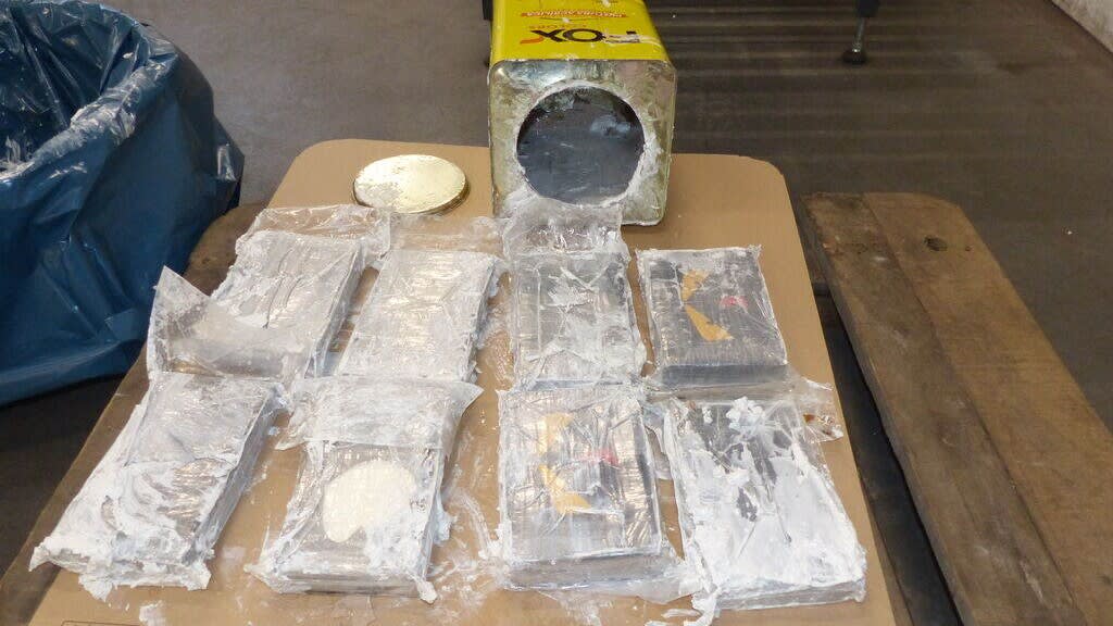Recordvangst drugs: man (28) aangehouden voor transport 23.000 kilo cocaïne
