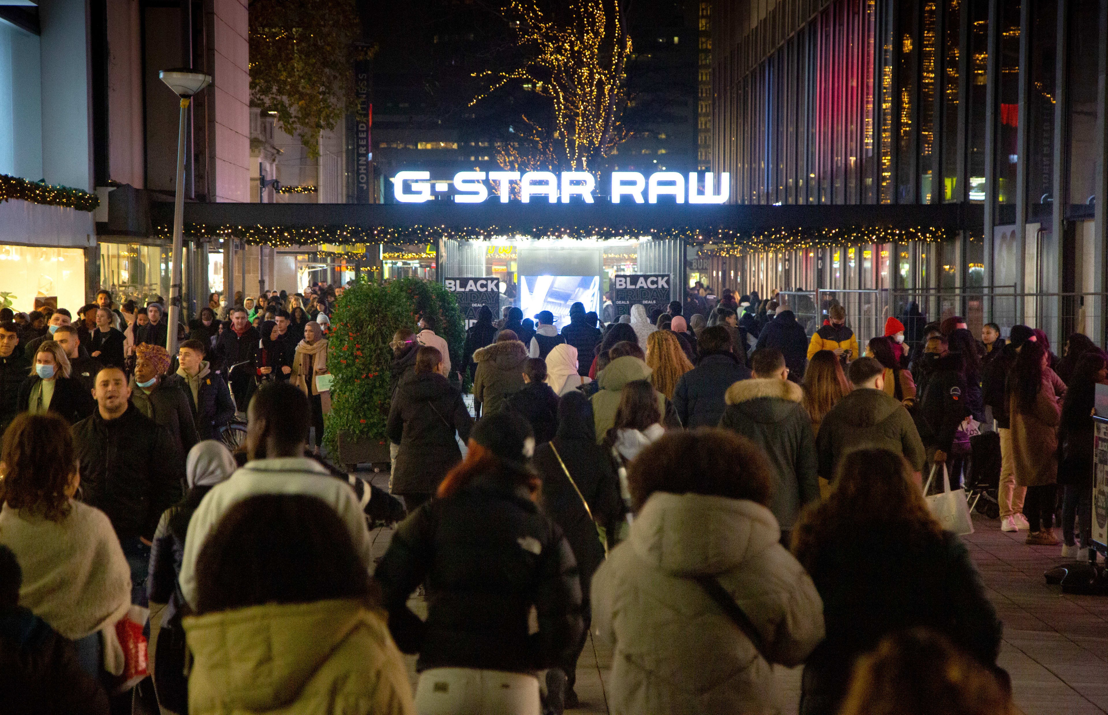 Veel te druk in grote steden: 'Kom niet naar de binnenstad!'