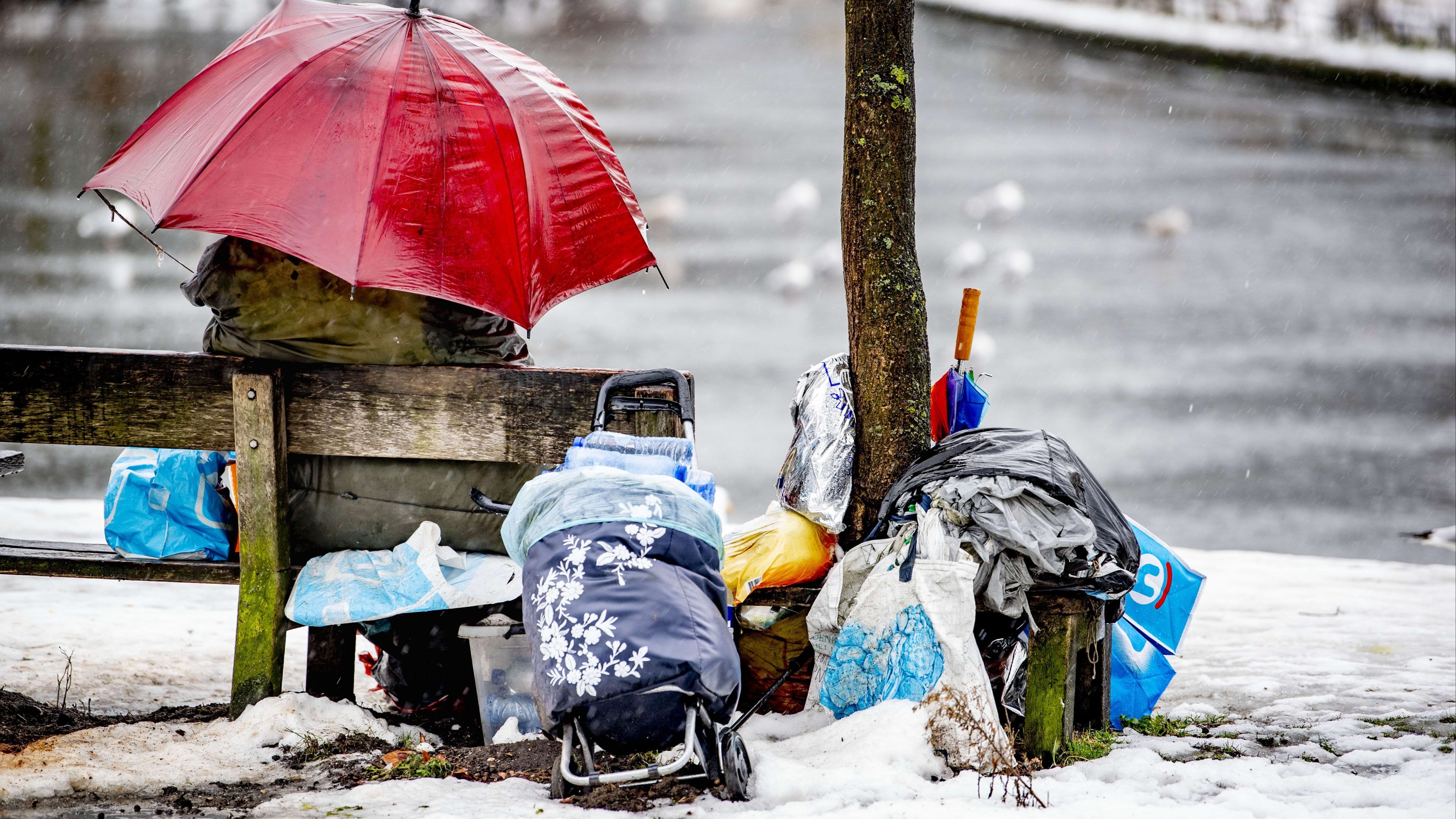 Opvang verwerpt positieve cijfers over daklozen: 'Veel meer mensen op straat'