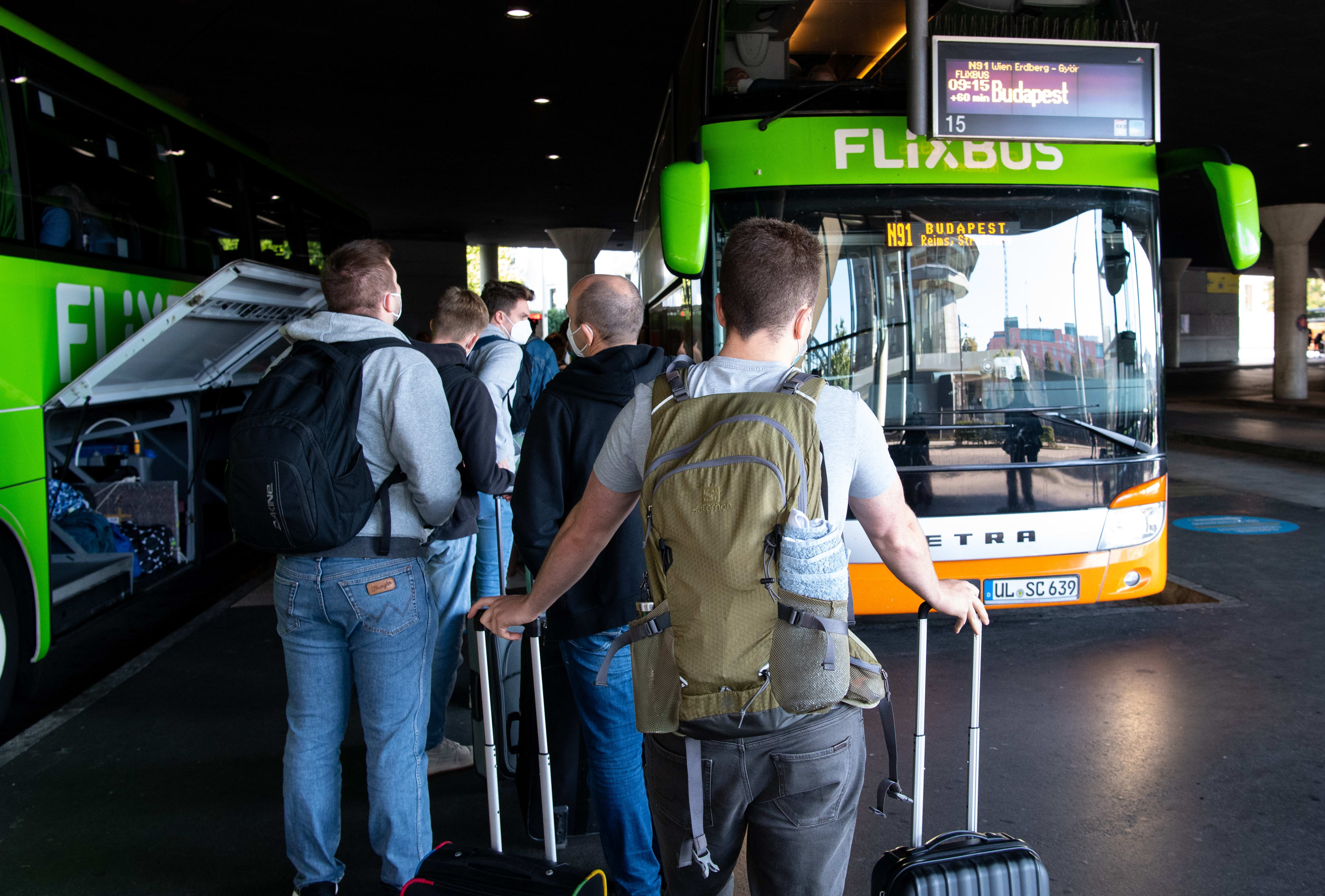 Busmaatschappij FlixBus gaat weer tripjes organiseren naar Oekraïne