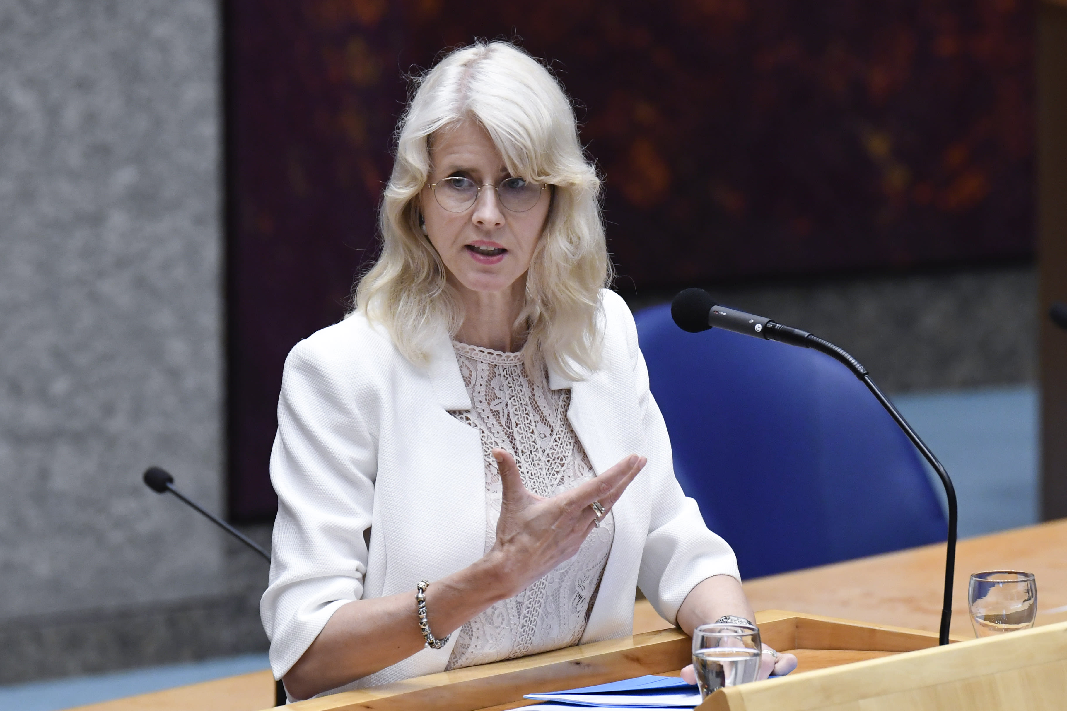 Staatssecretaris Mona Keijzer zet vraagtekens bij coronapas