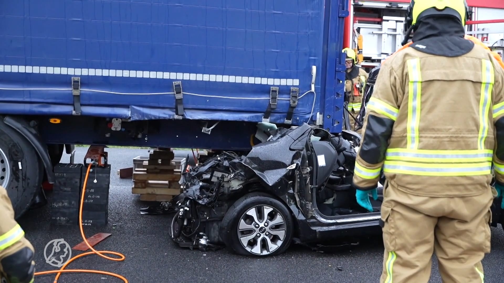 Dode door heftig ongeluk met vrachtwagen bij Barendrecht