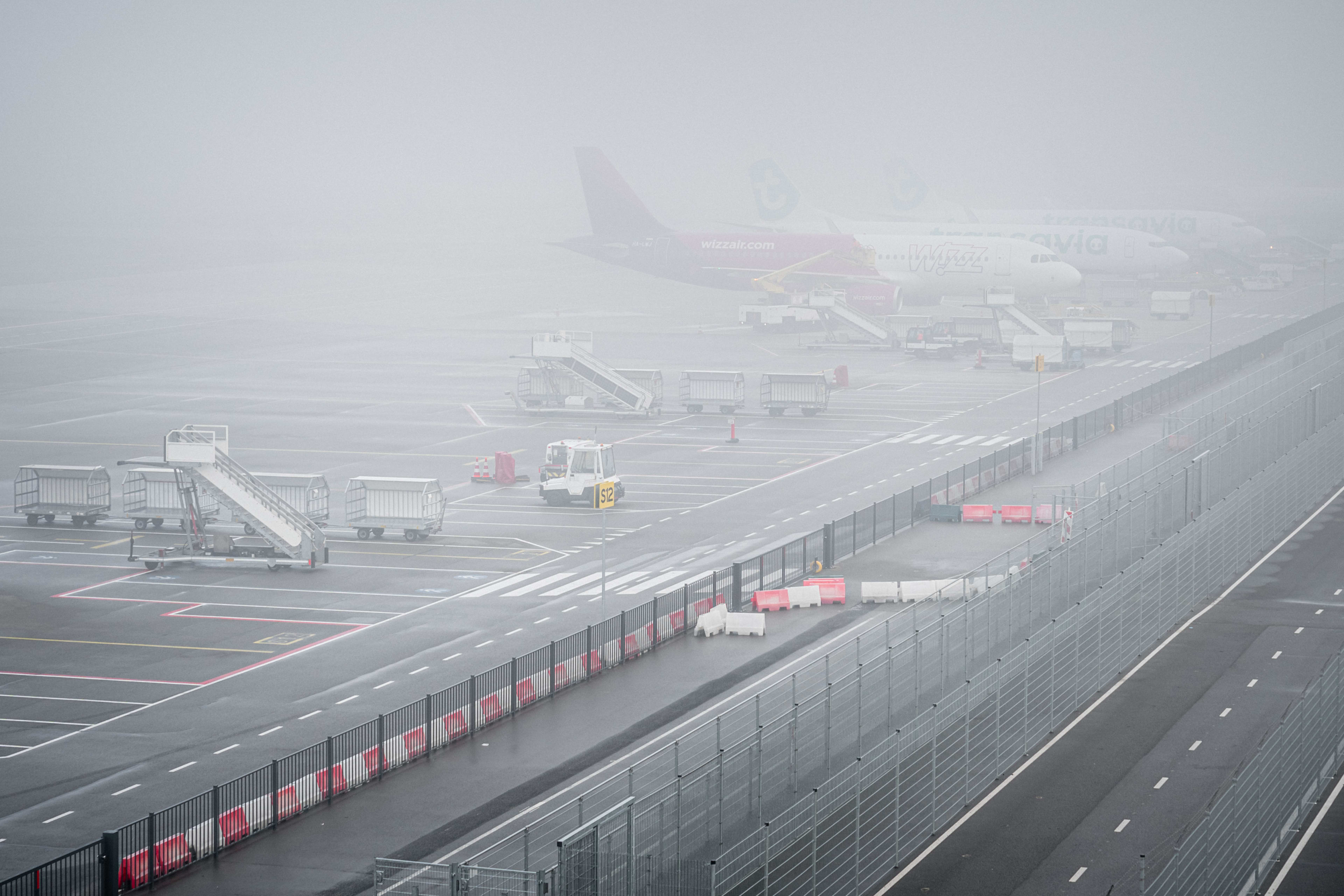 Vliegverkeer Eindhoven Airport ontregeld door mist