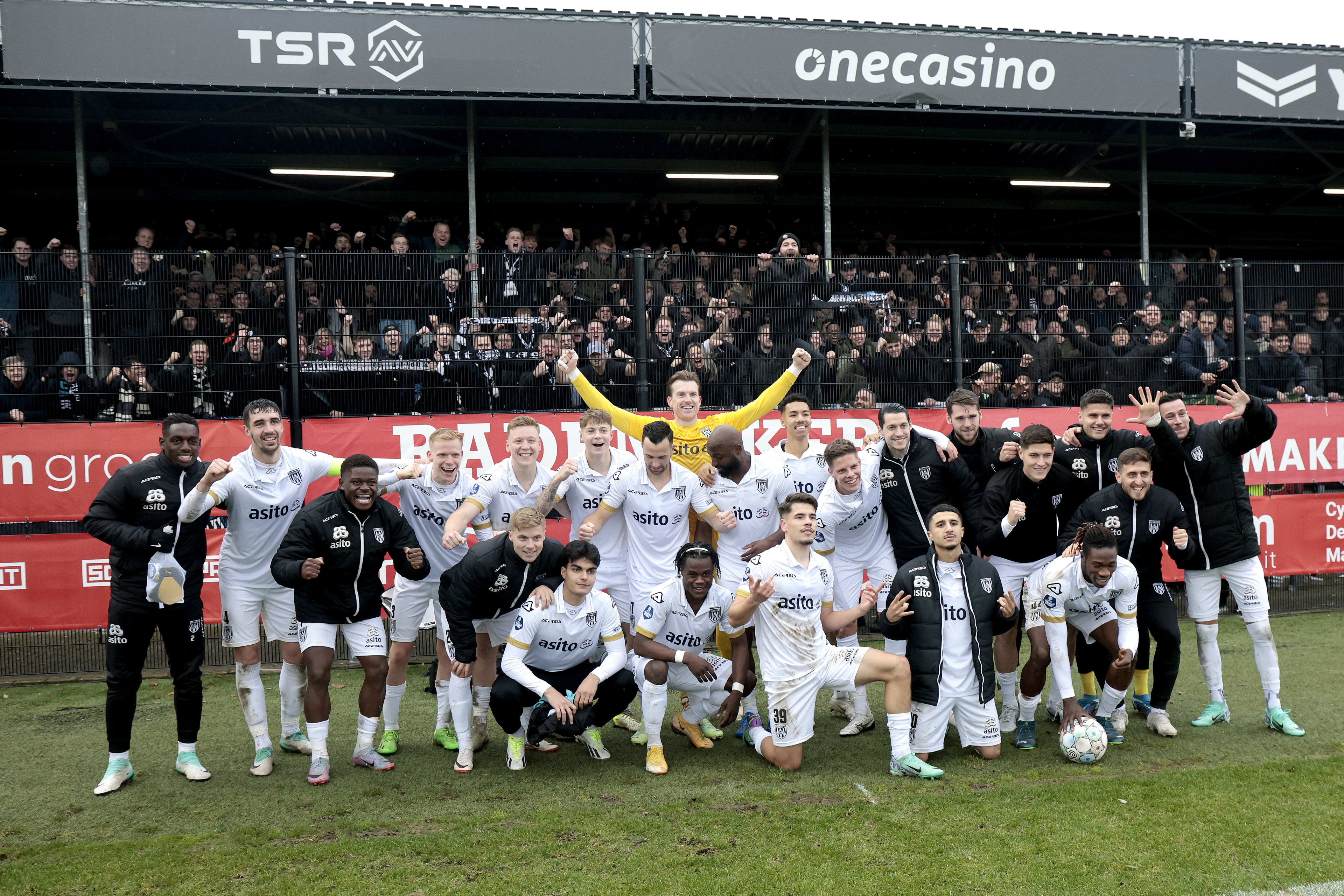 Almelo kondigt noodbevel af om ongeregeldheden Heracles - Sparta