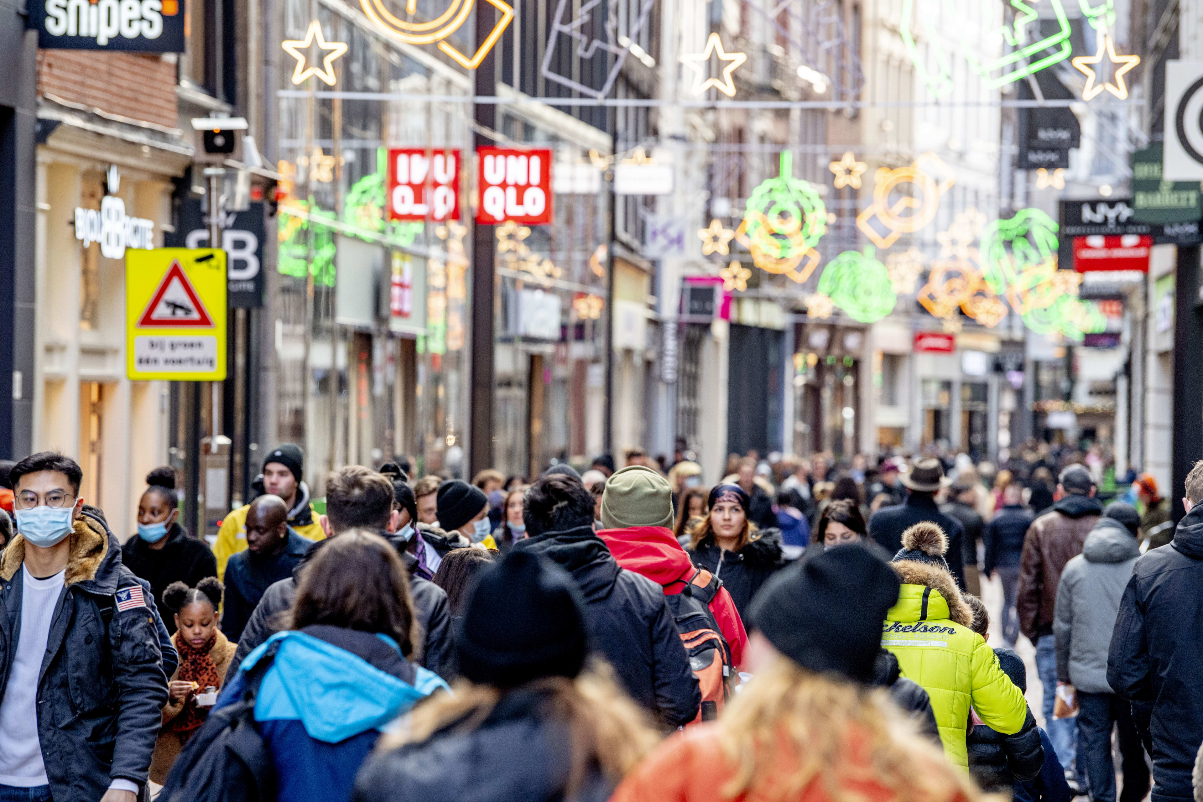 Grote drukte in centrum Rotterdam, gemeente grijpt in