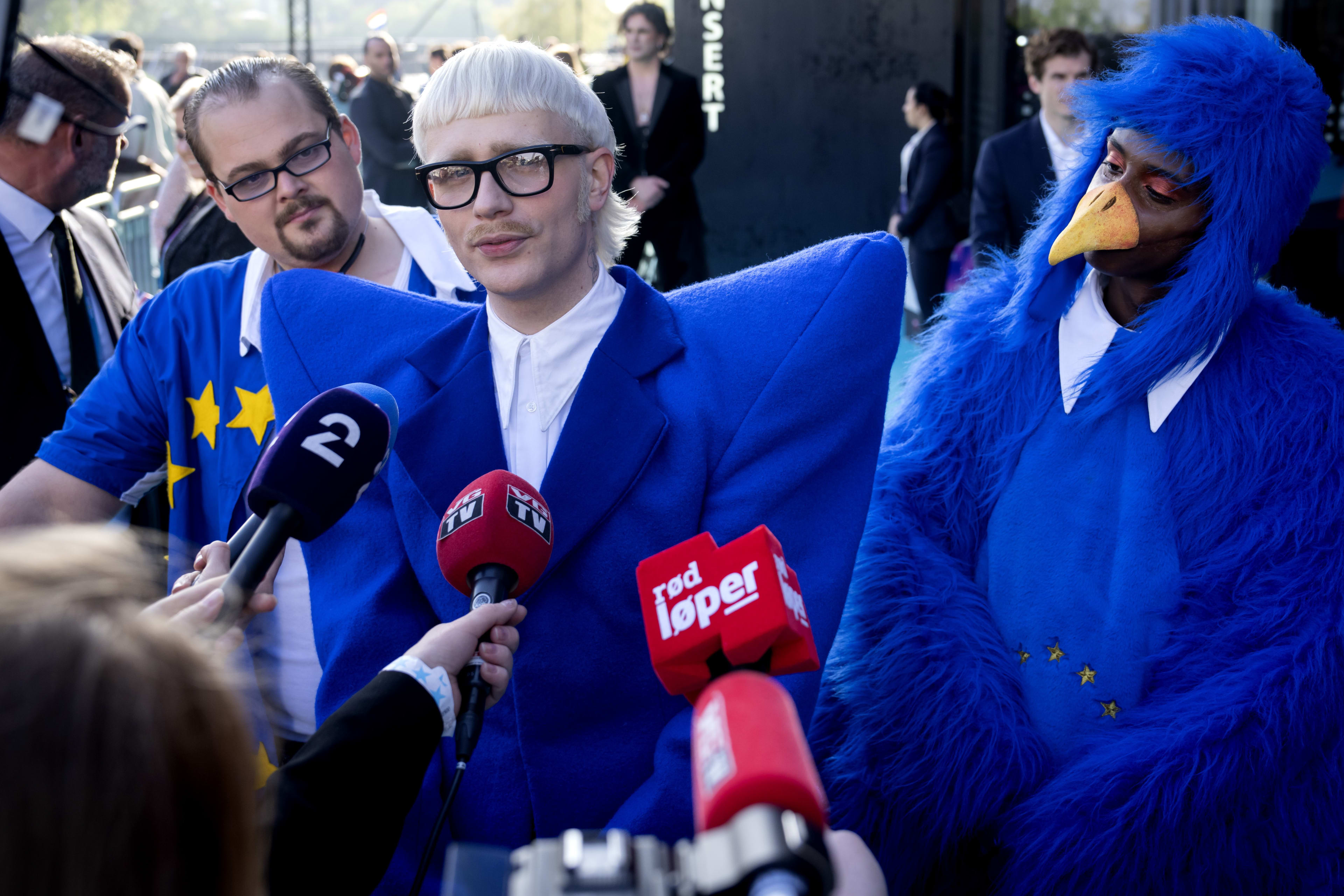 Joost Klein verzekert buitenlandse media: 'Inzending is geen grapje' 