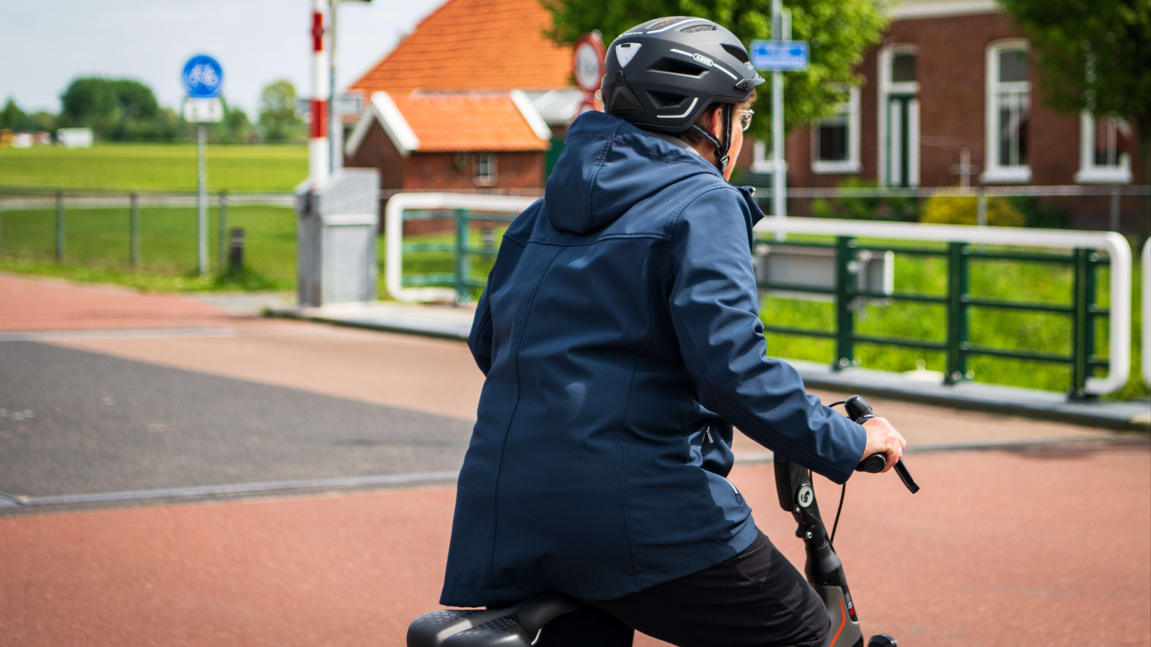 Meerderheid Nederlanders wil fietshelm gaan verplichten 