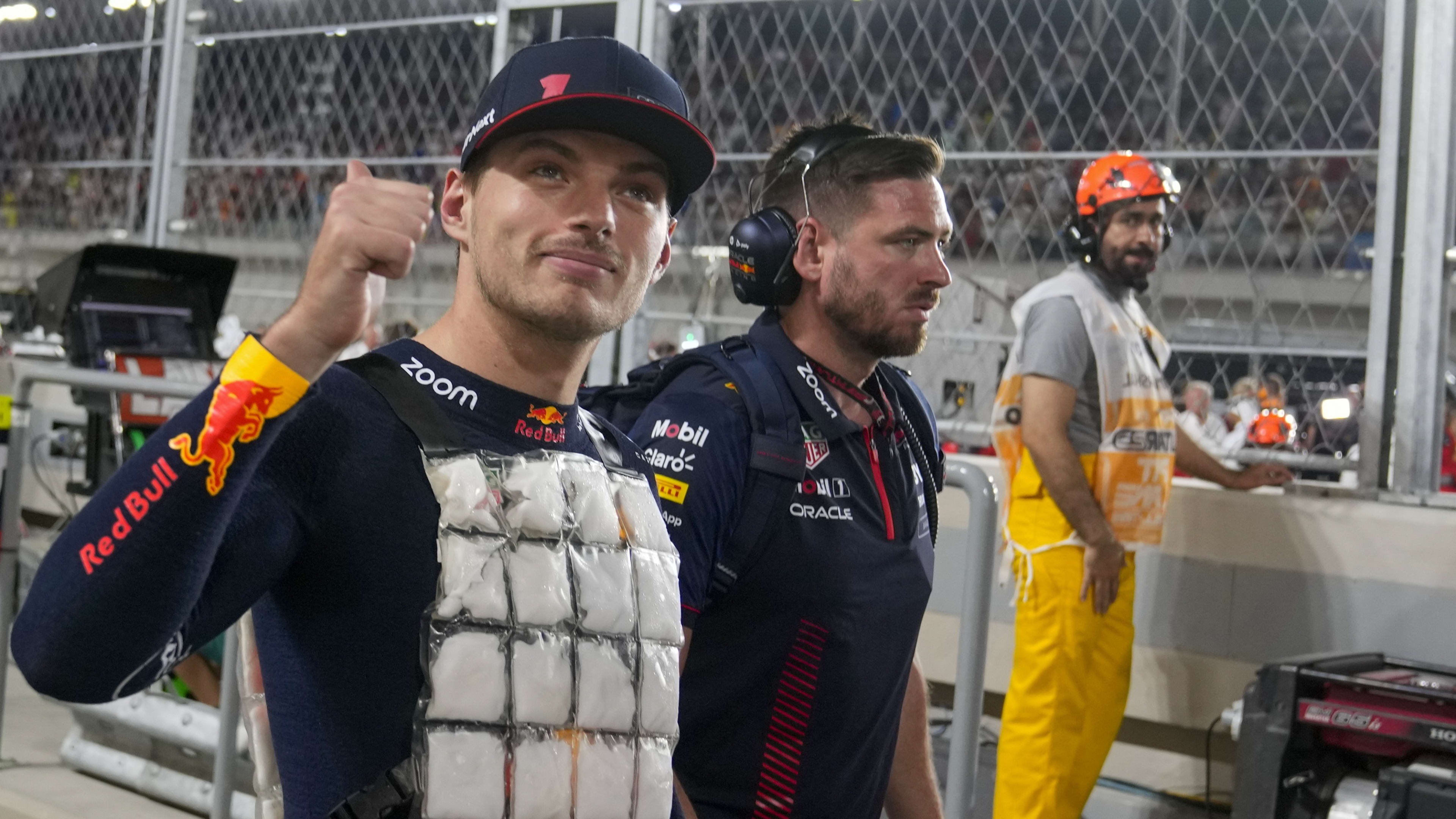 Max Verstappen pakt derde wereldtitel na crash teamgenoot