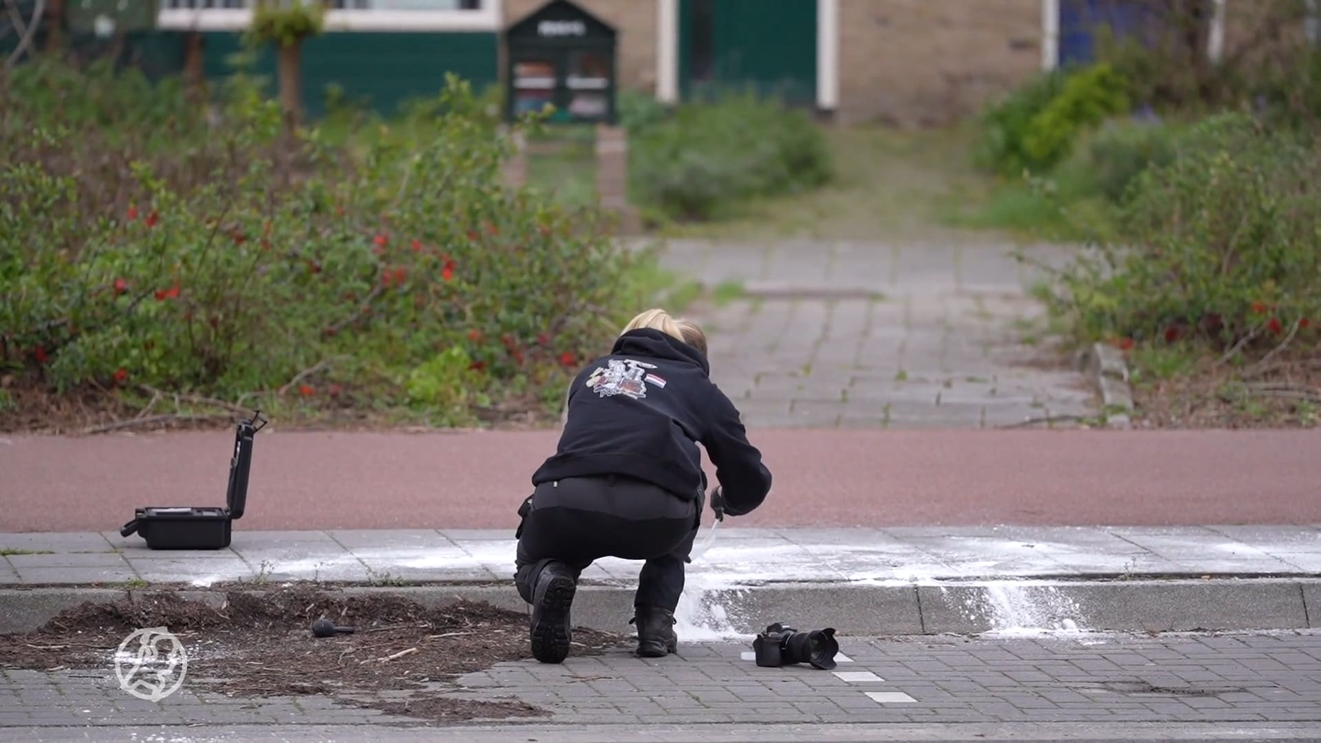 Overal wit poeder op straat na woningoverval in Eindhoven