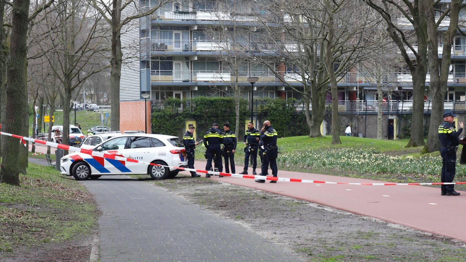 13-jarige jongen neergestoken in Amsterdam, oudere tiener opgepakt