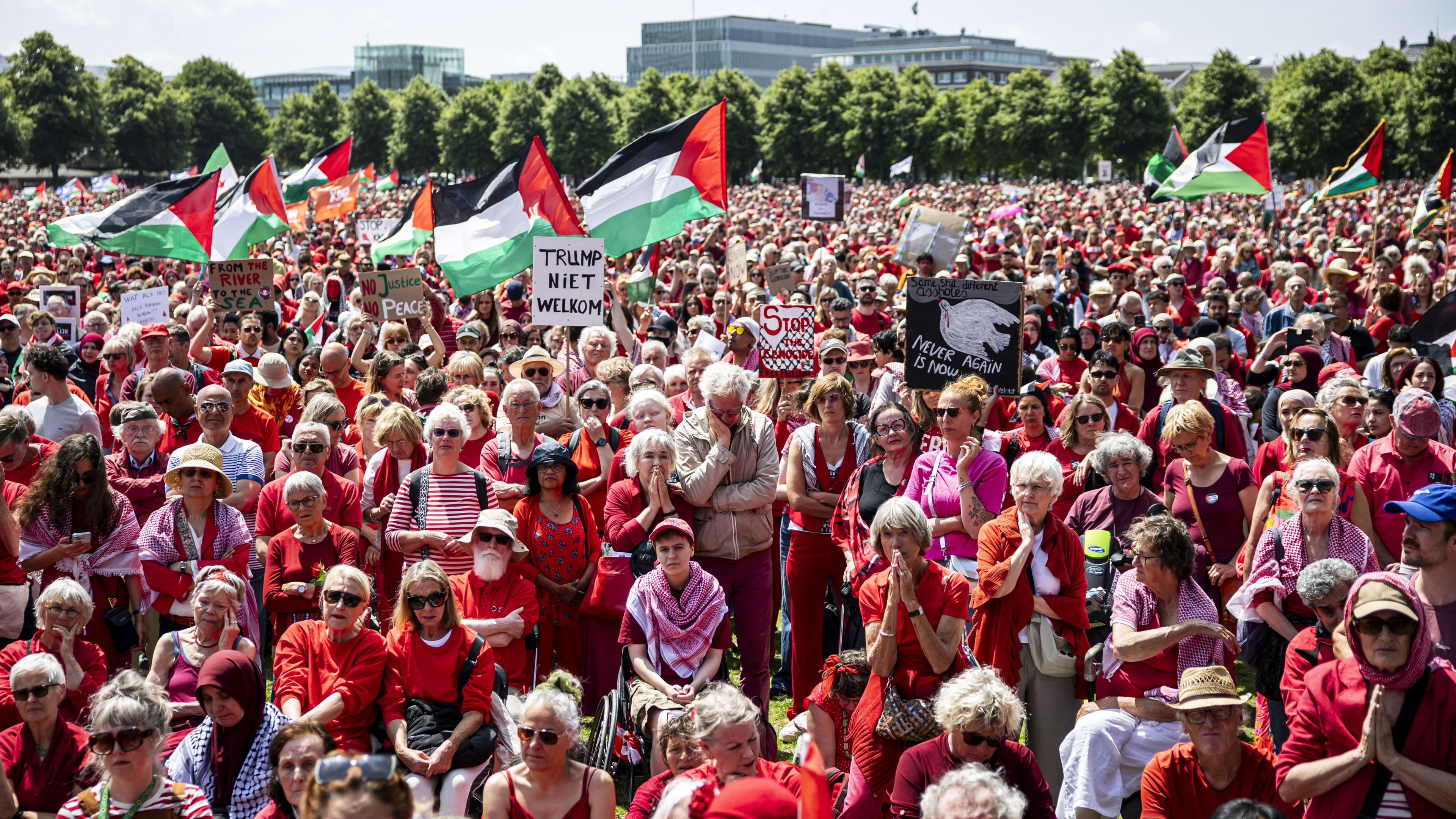 Malieveld stroomt vol met tienduizenden mensen voor Rode Lijn-protest om Gaza
