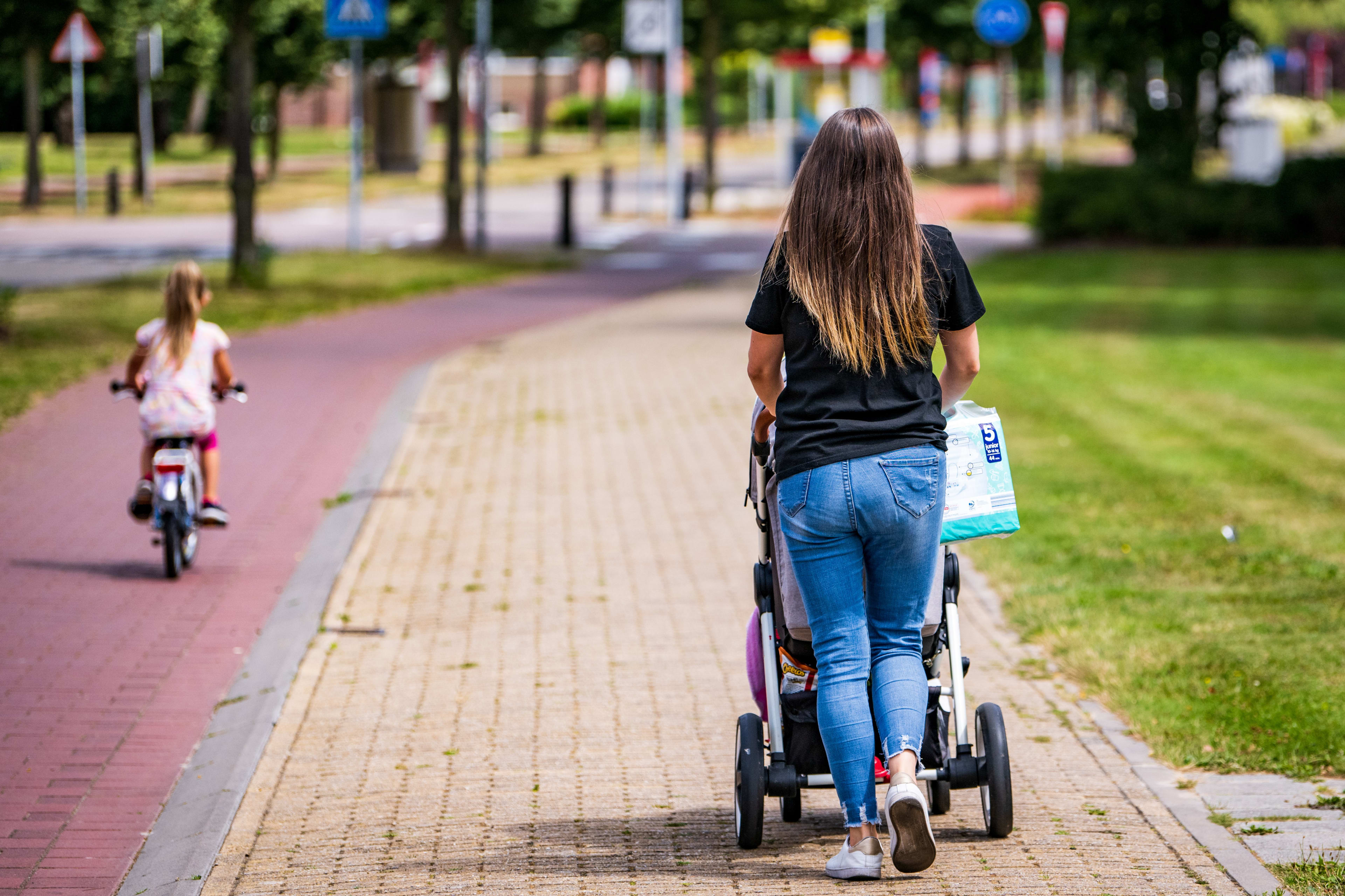 Betaald ouderschapsverlof gaat vanaf vandaag in: 'Meer gelijkheid tussen man en vrouw'