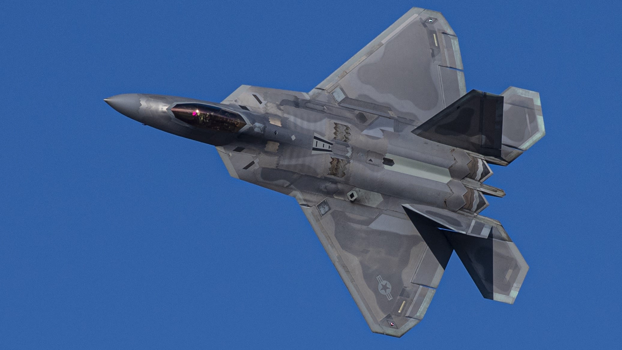 Unieke blik op F22 Raptor: 'paradepaardje' Amerikaanse luchtmacht in Nederland
