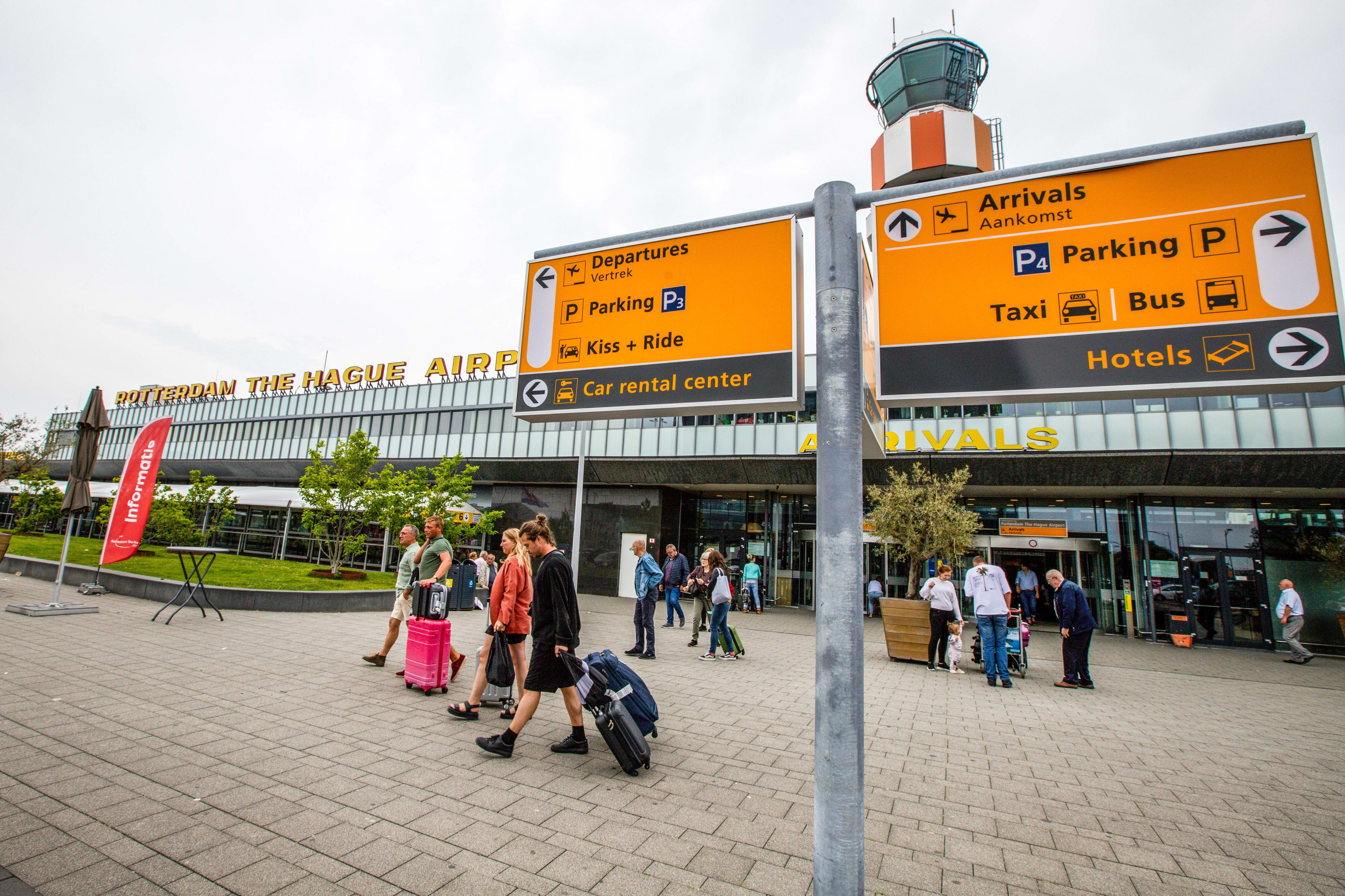 Steeds meer vakantiegangers mijden Schiphol: buitenlandse en regionale luchthavens in de lift
