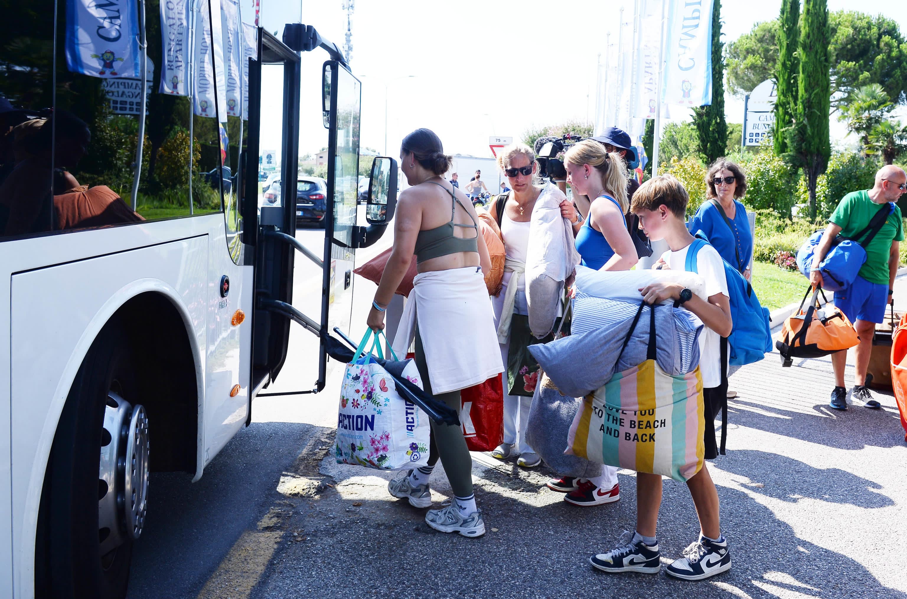 Eerste bussen met Nederlandse toeristen uit Italië vertrokken