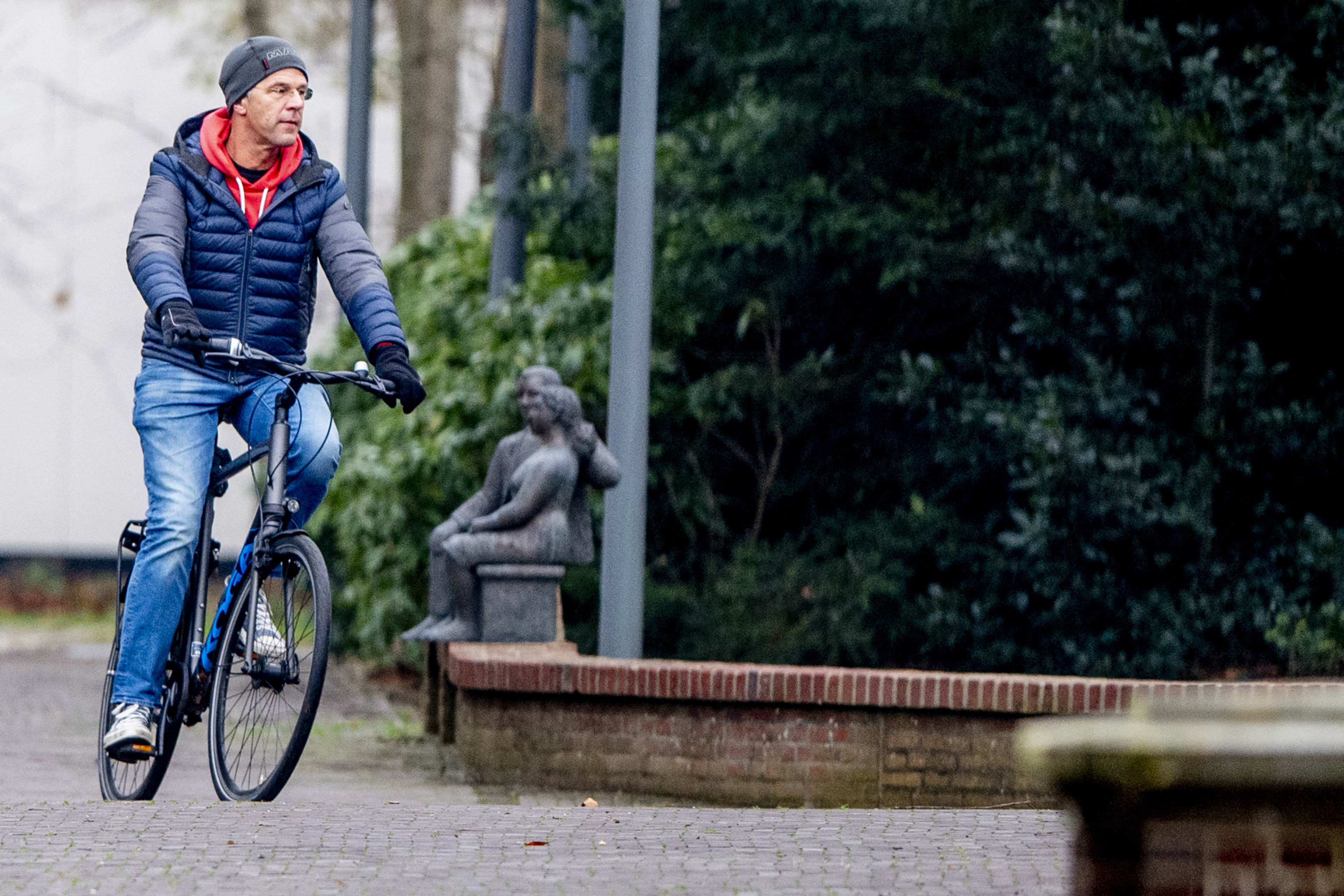 Extra corona-overleg in Catshuis zondag, mogelijk strengere maatregelen