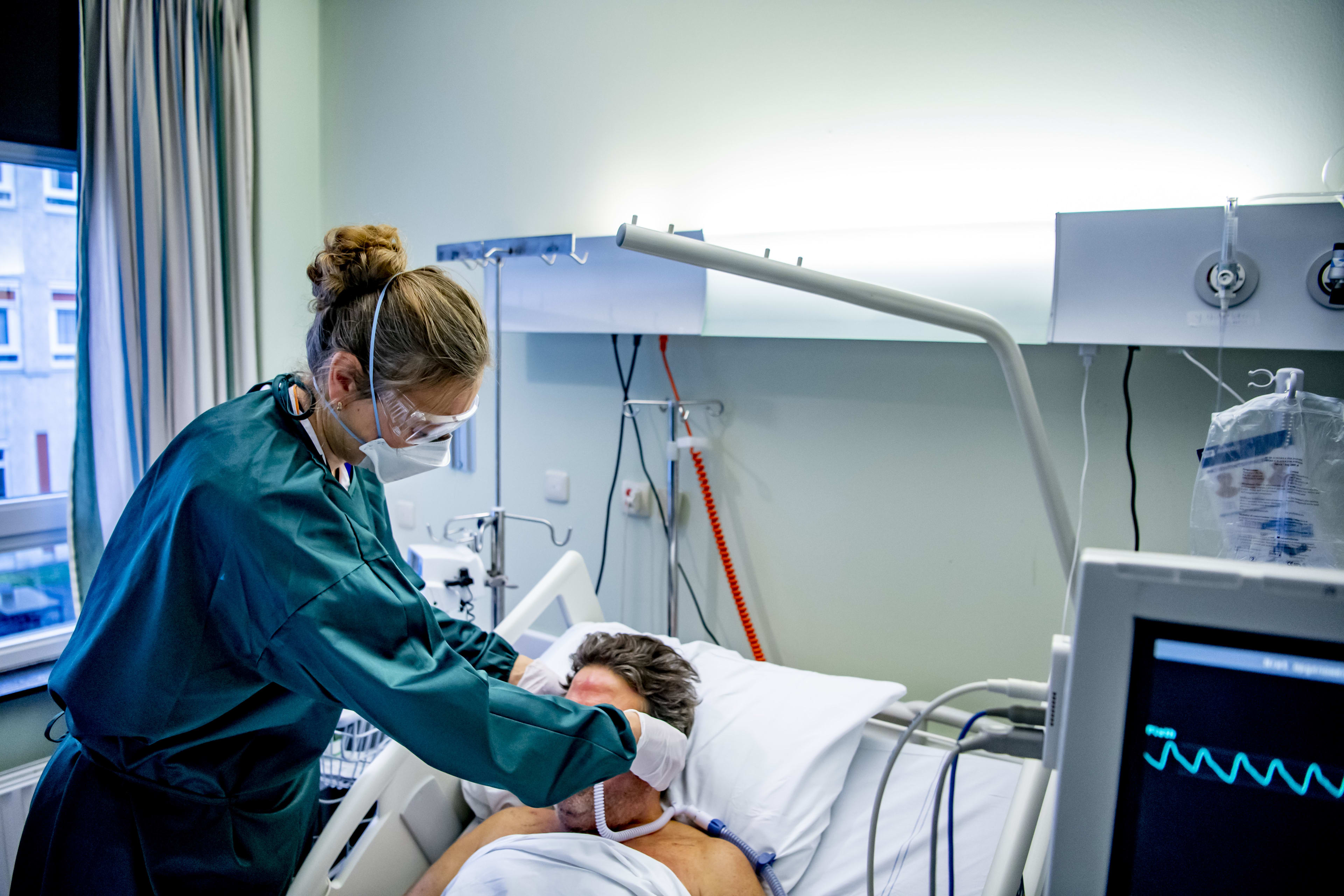 Hoogste aantal coronapatiënten in Nederlandse ziekenhuizen sinds 6 november