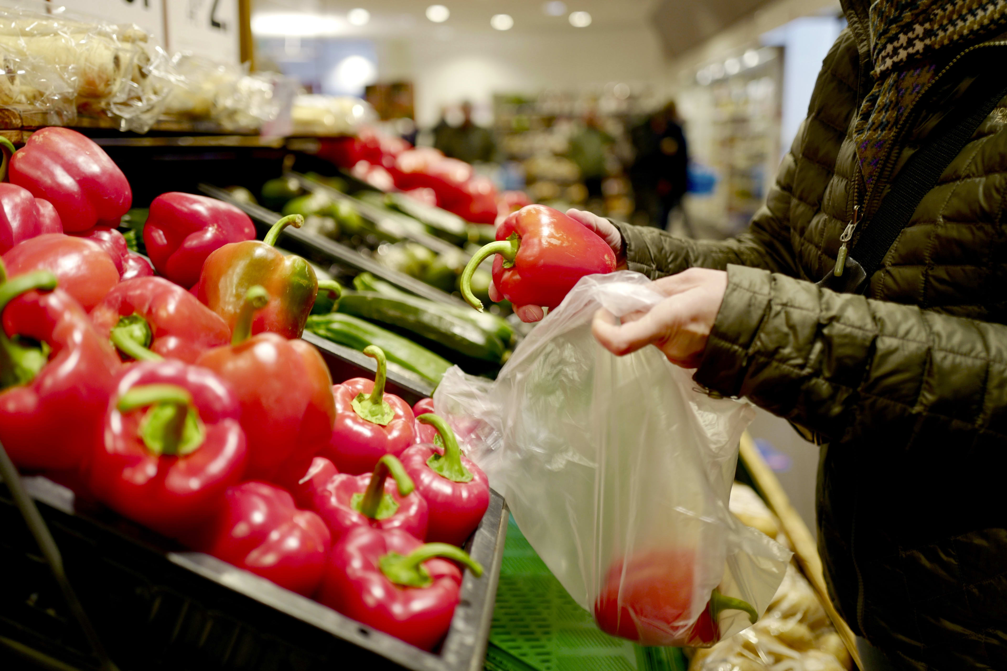 Btw op groente en fruit niet omlaag? Deze supermarkteigenaar rekent 0 procent