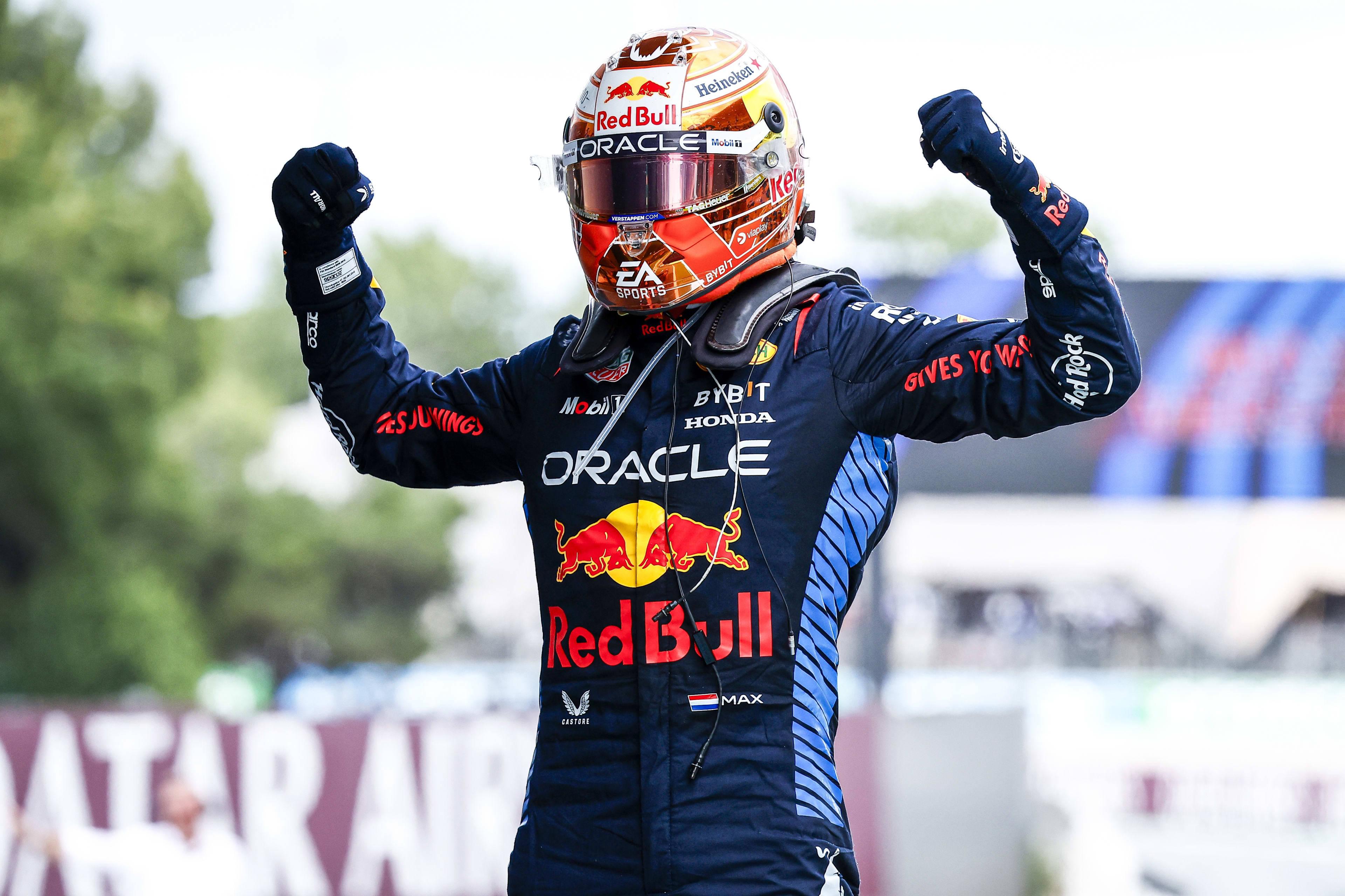 Verstappen wint opnieuw Grand Prix van Spanje, Norris nipt tweede