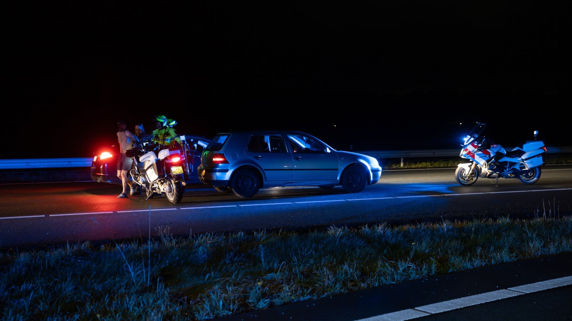 Dronken automobilist rijdt met 40 km/u over de snelweg