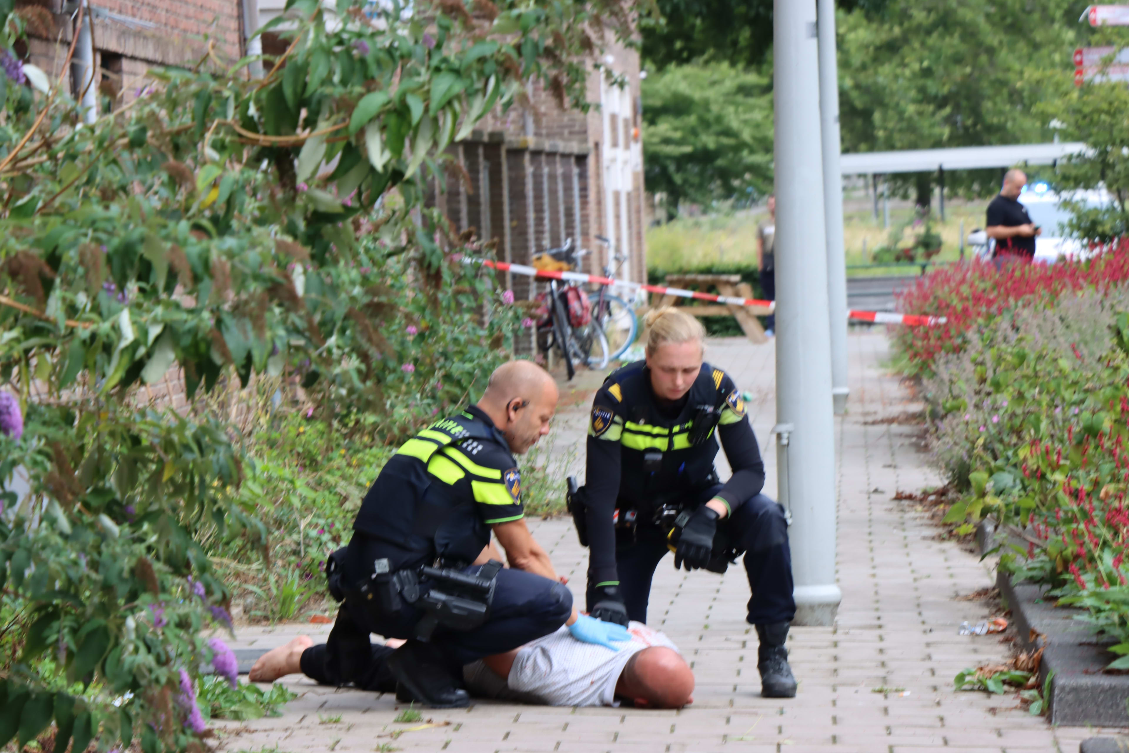 Slachtoffers steekincident Amsterdam-West zijn mannen, ernstig gewonde slachtoffer is 29 jaar oud