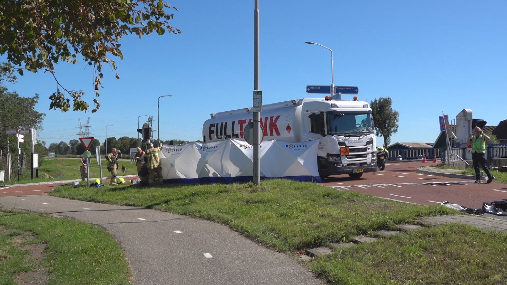 Fietser overleden door ongeval met vrachtwagen in Oterleek