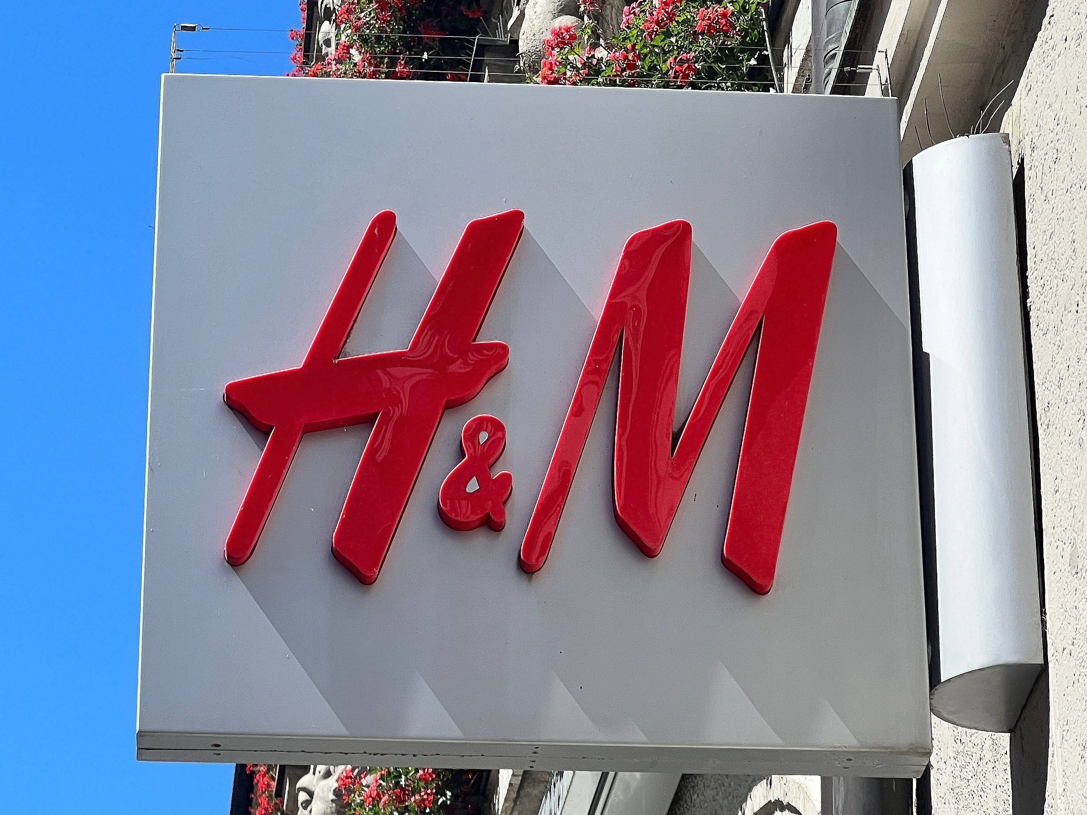 H&M waarschuwt voor armband met te hoog loodgehalte, mogelijk schadelijk voor gezondheid