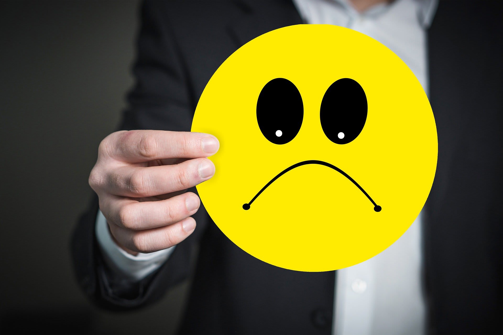 Eerste emoticons :-) en :-( gaan onder de hamer