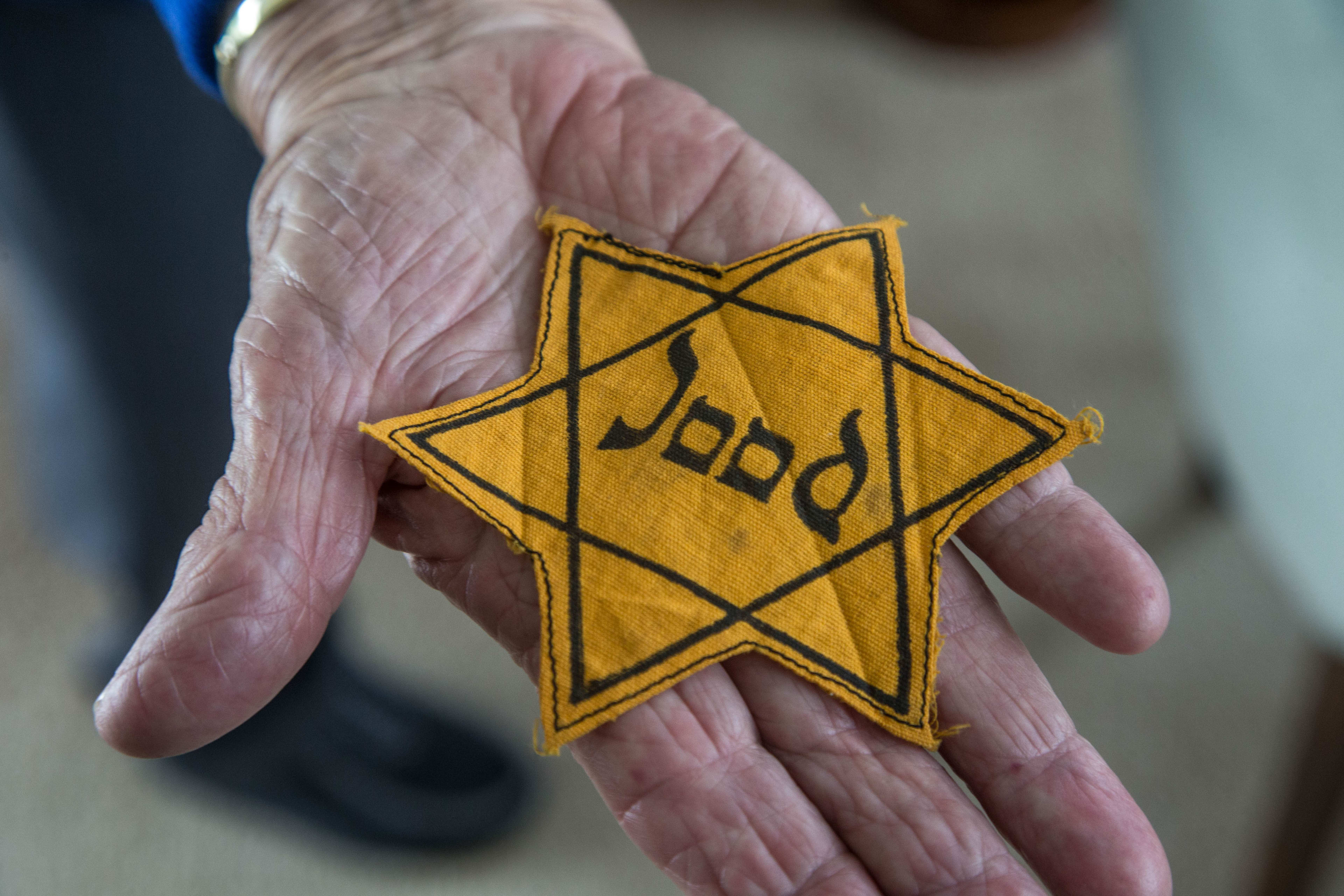 Organisator wil absoluut geen holocaustspullen meer op ‘nazibeurs’