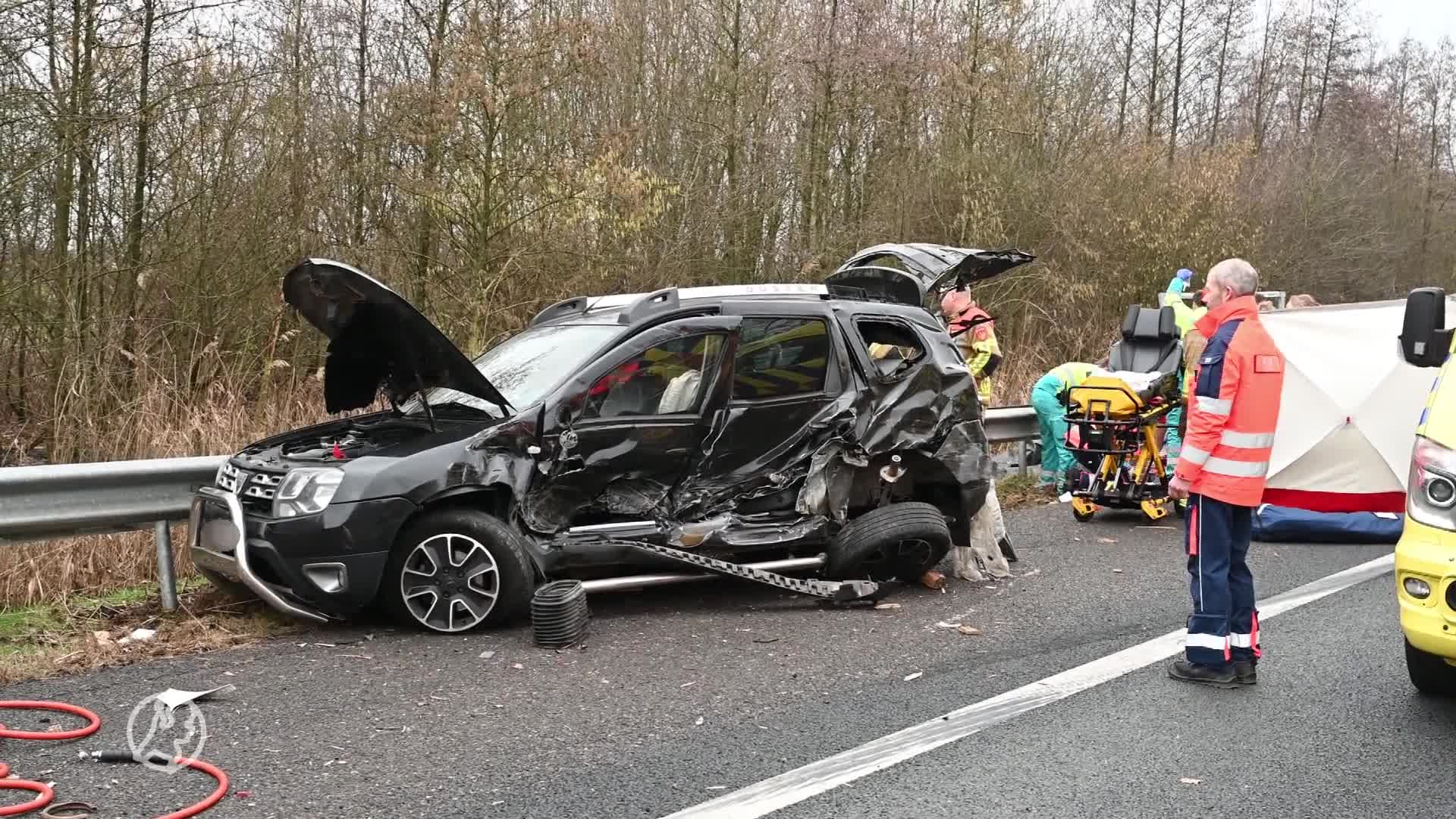 Rijstrook A58 na uren weer open na afsluiting om dodelijke aanrijding met vrachtwagen