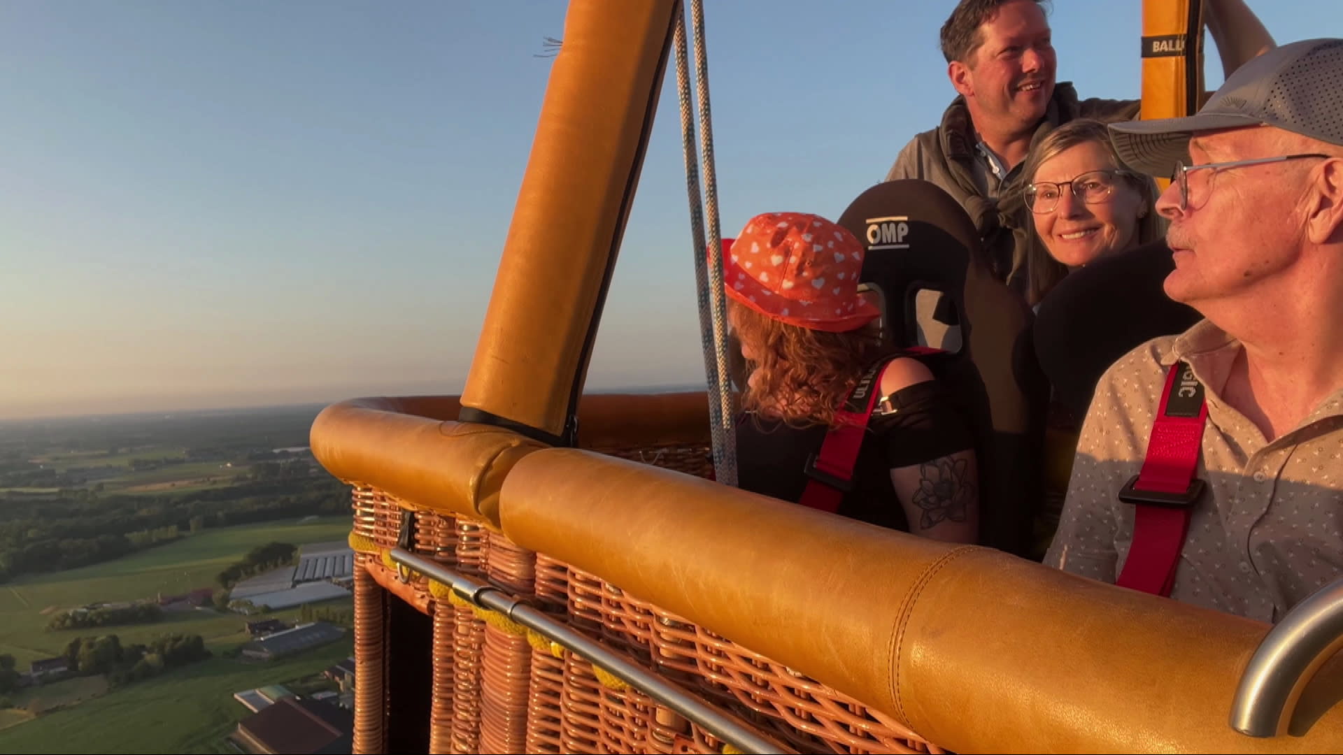 Berry en Anneke maken voor overleden Joyce (8) vaart in aangepaste luchtballon